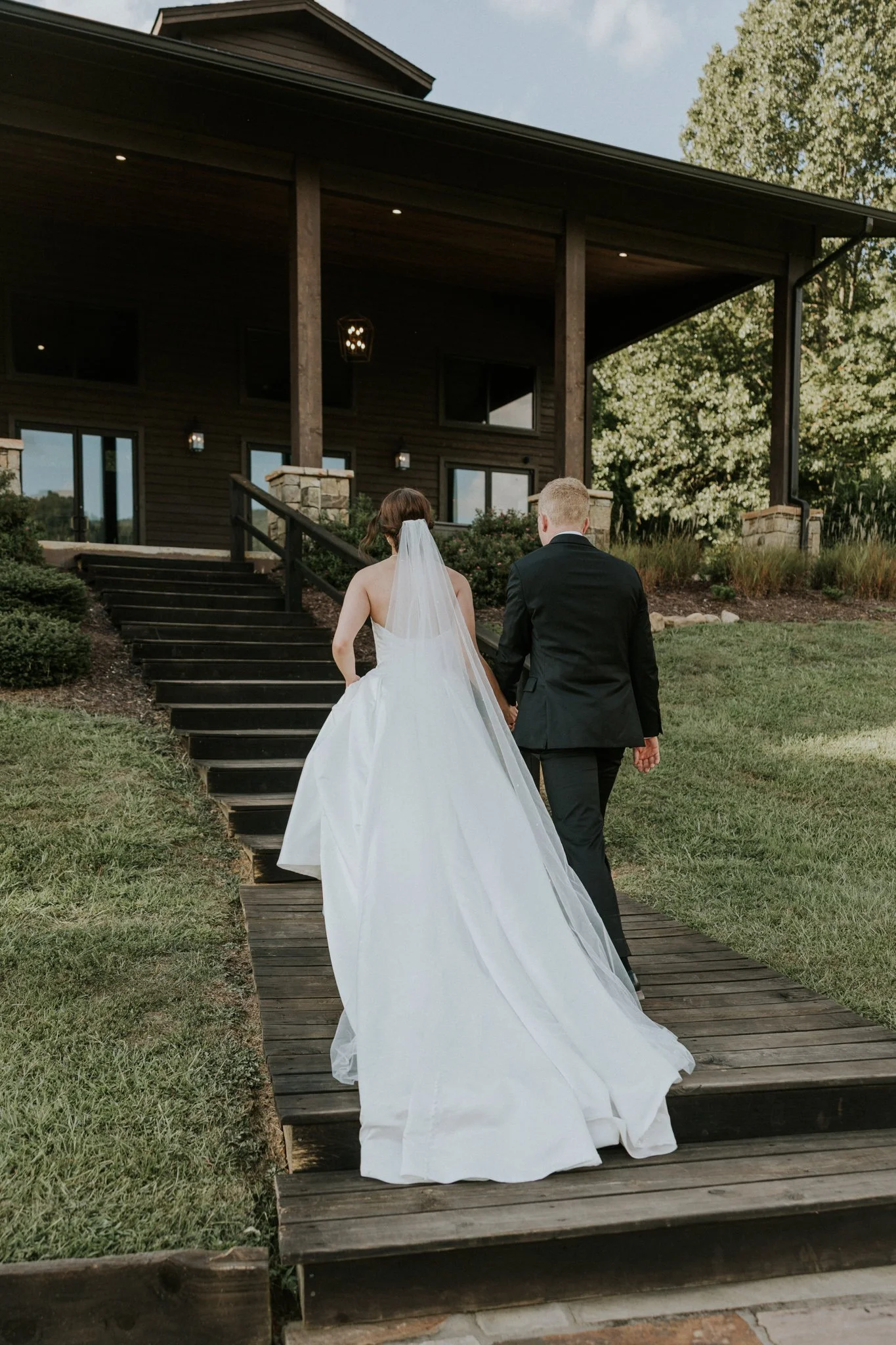 sugar-hollow-retreat-butler-tennessee-summer-elegant-classic-luxury-smoky-mountain-wedding-katy-sergent-photography-101.jpg