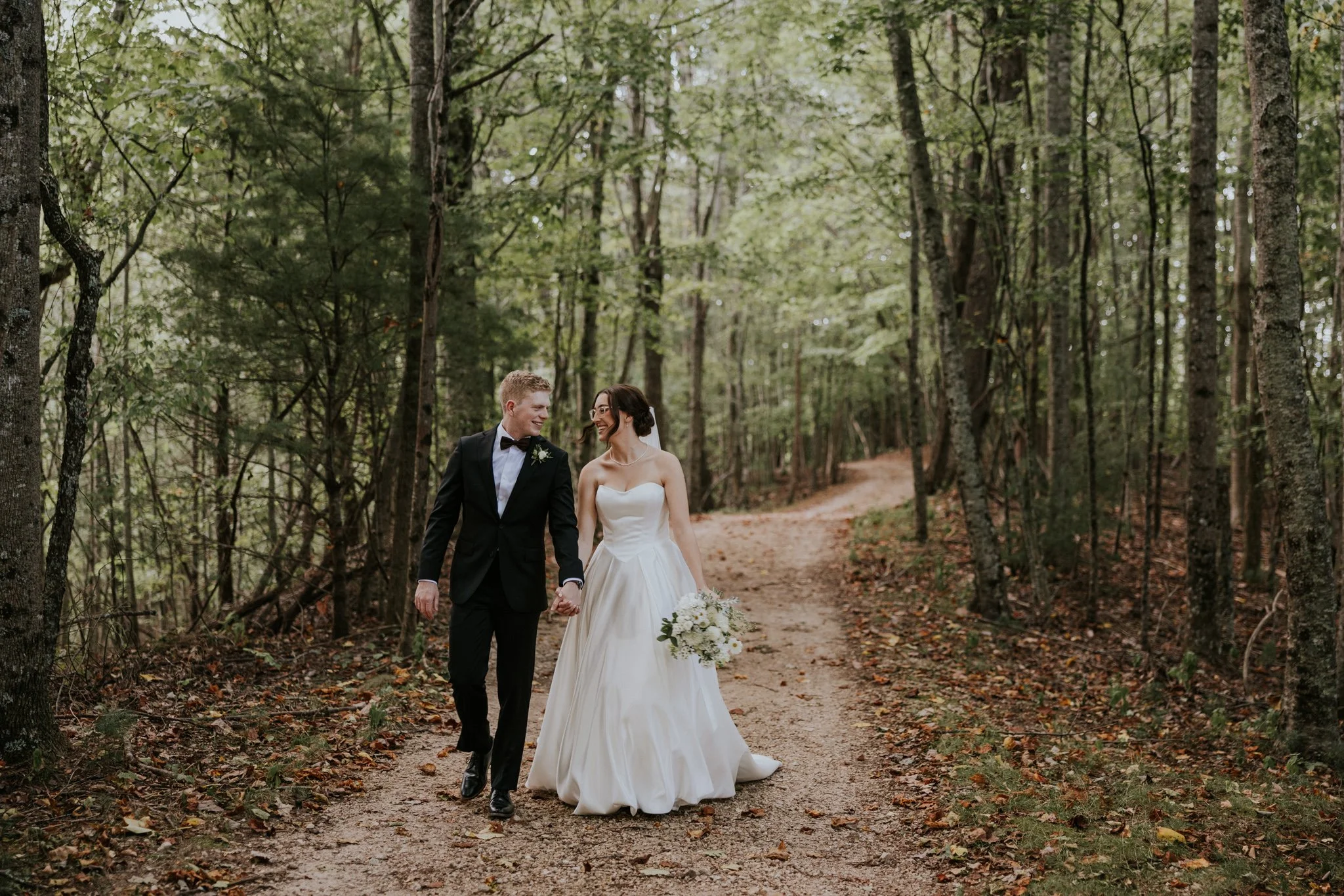 sugar-hollow-retreat-butler-tennessee-summer-elegant-classic-luxury-smoky-mountain-wedding-katy-sergent-photography-123.jpg