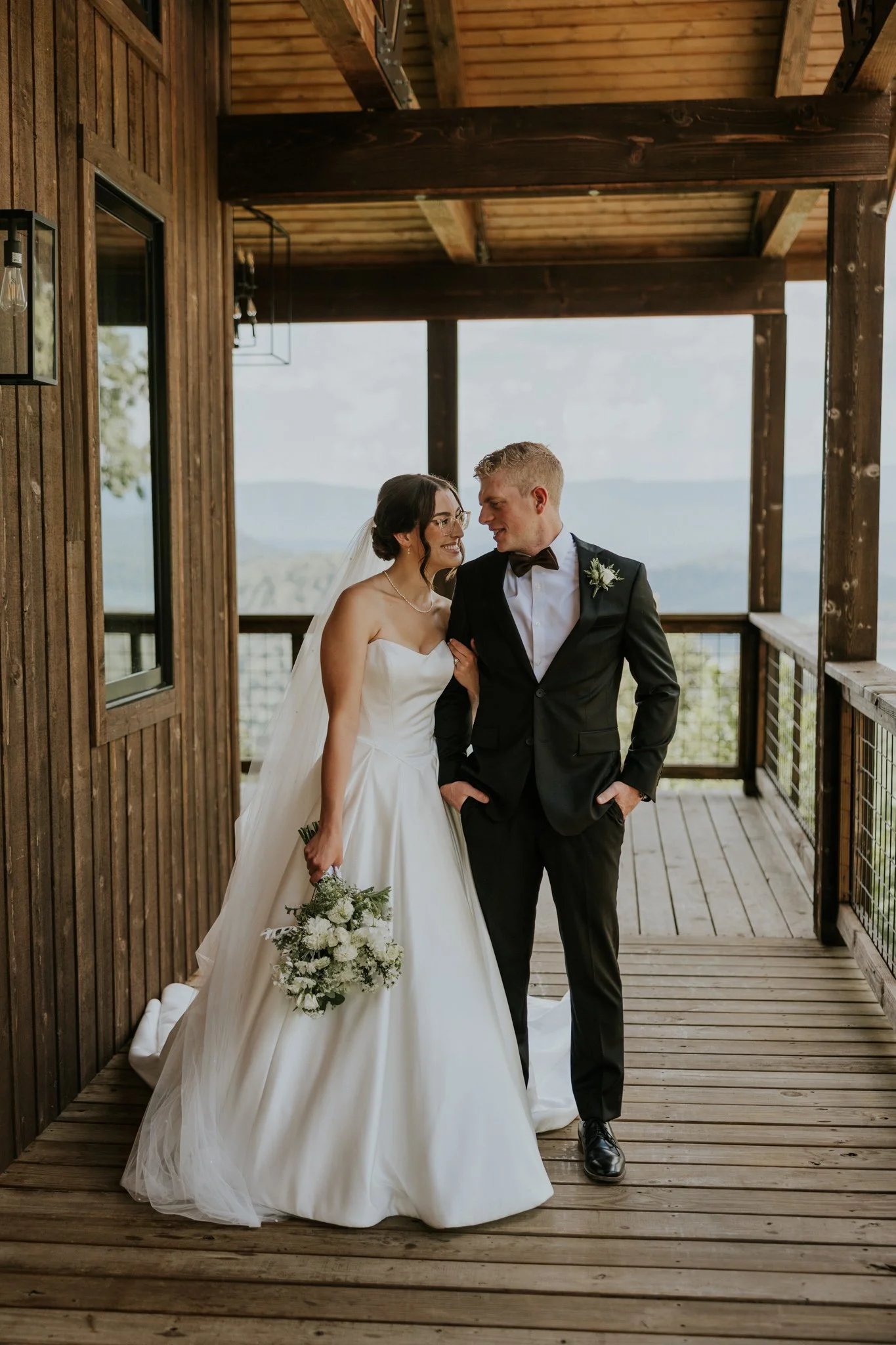 sugar-hollow-retreat-butler-tennessee-summer-elegant-classic-luxury-smoky-mountain-wedding-katy-sergent-photography-132.jpg
