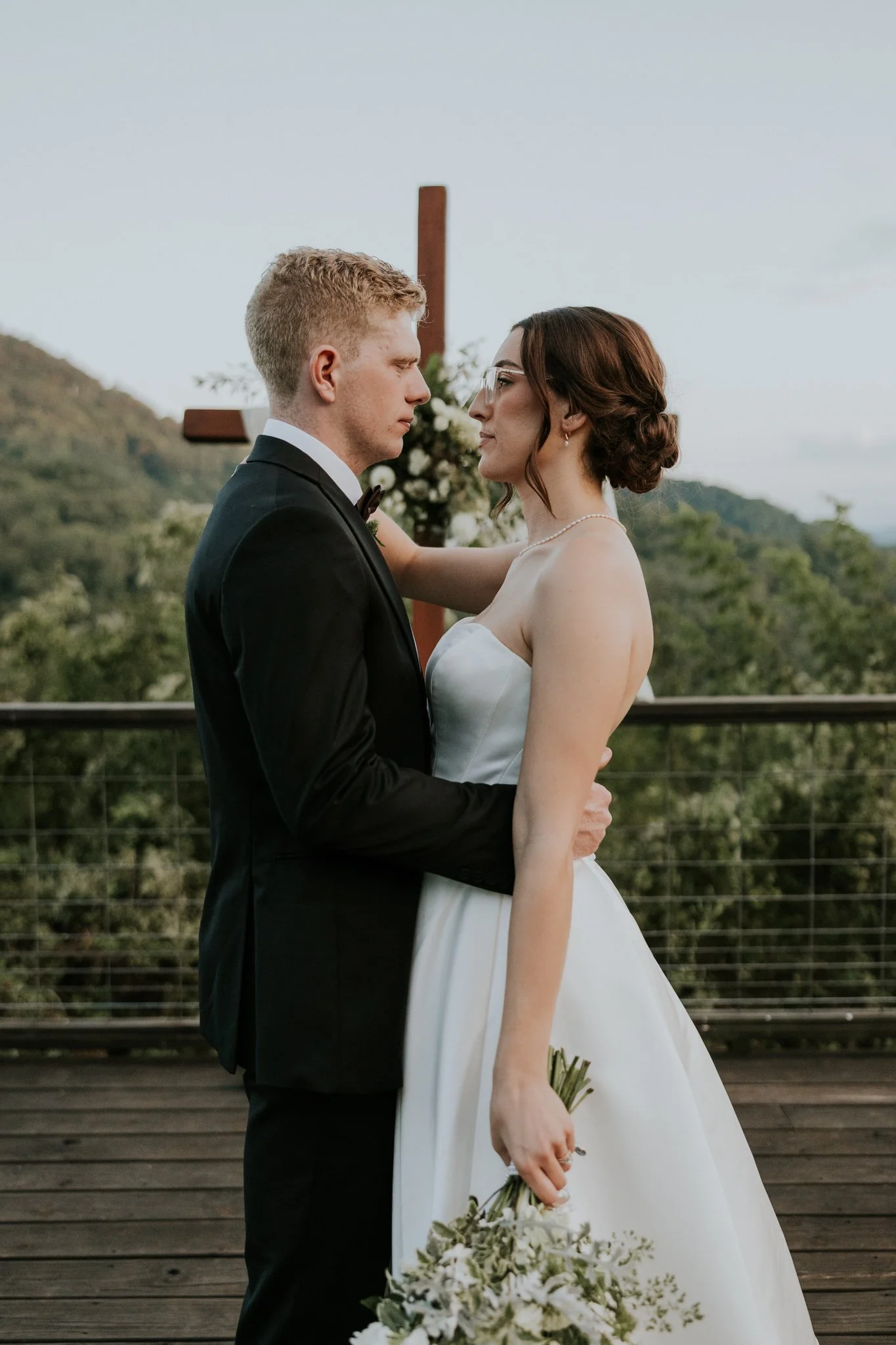 sugar-hollow-retreat-butler-tennessee-summer-elegant-classic-luxury-smoky-mountain-wedding-katy-sergent-photography-142.jpg
