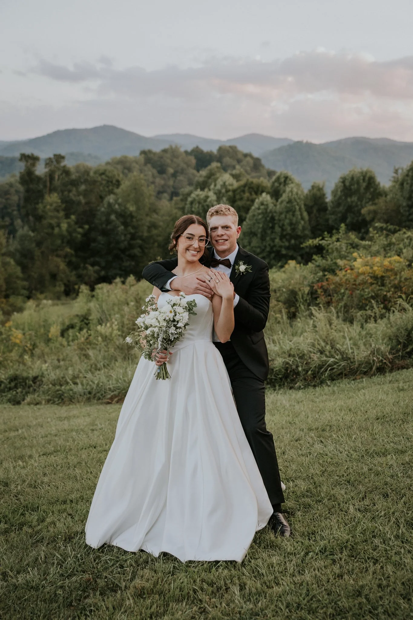 sugar-hollow-retreat-butler-tennessee-summer-elegant-classic-luxury-smoky-mountain-wedding-katy-sergent-photography-146.jpg