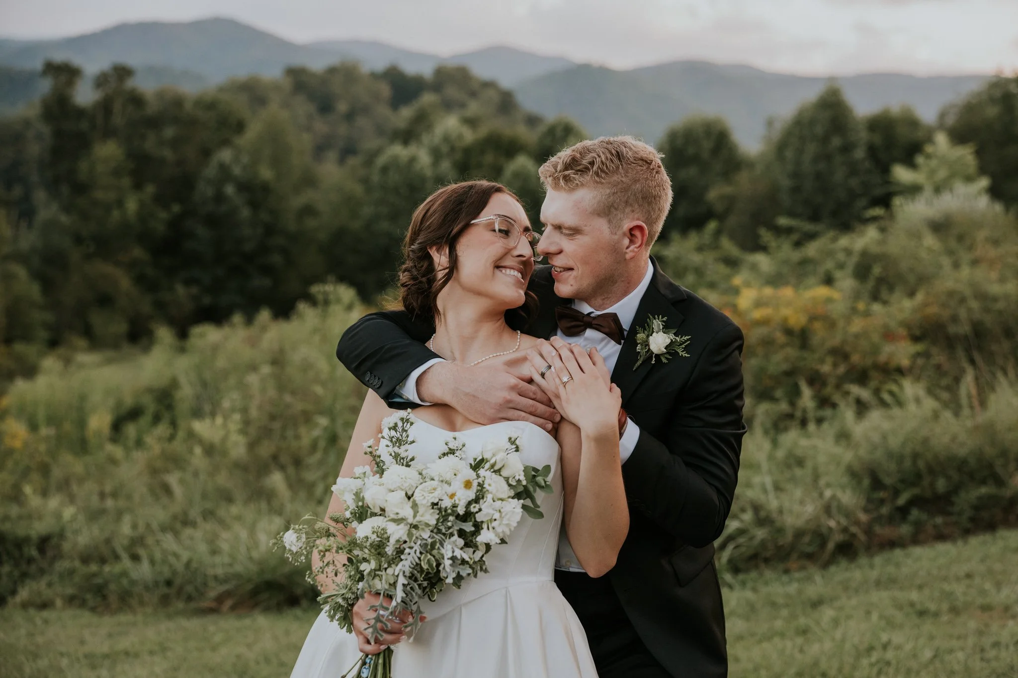 sugar-hollow-retreat-butler-tennessee-summer-elegant-classic-luxury-smoky-mountain-wedding-katy-sergent-photography-147.jpg