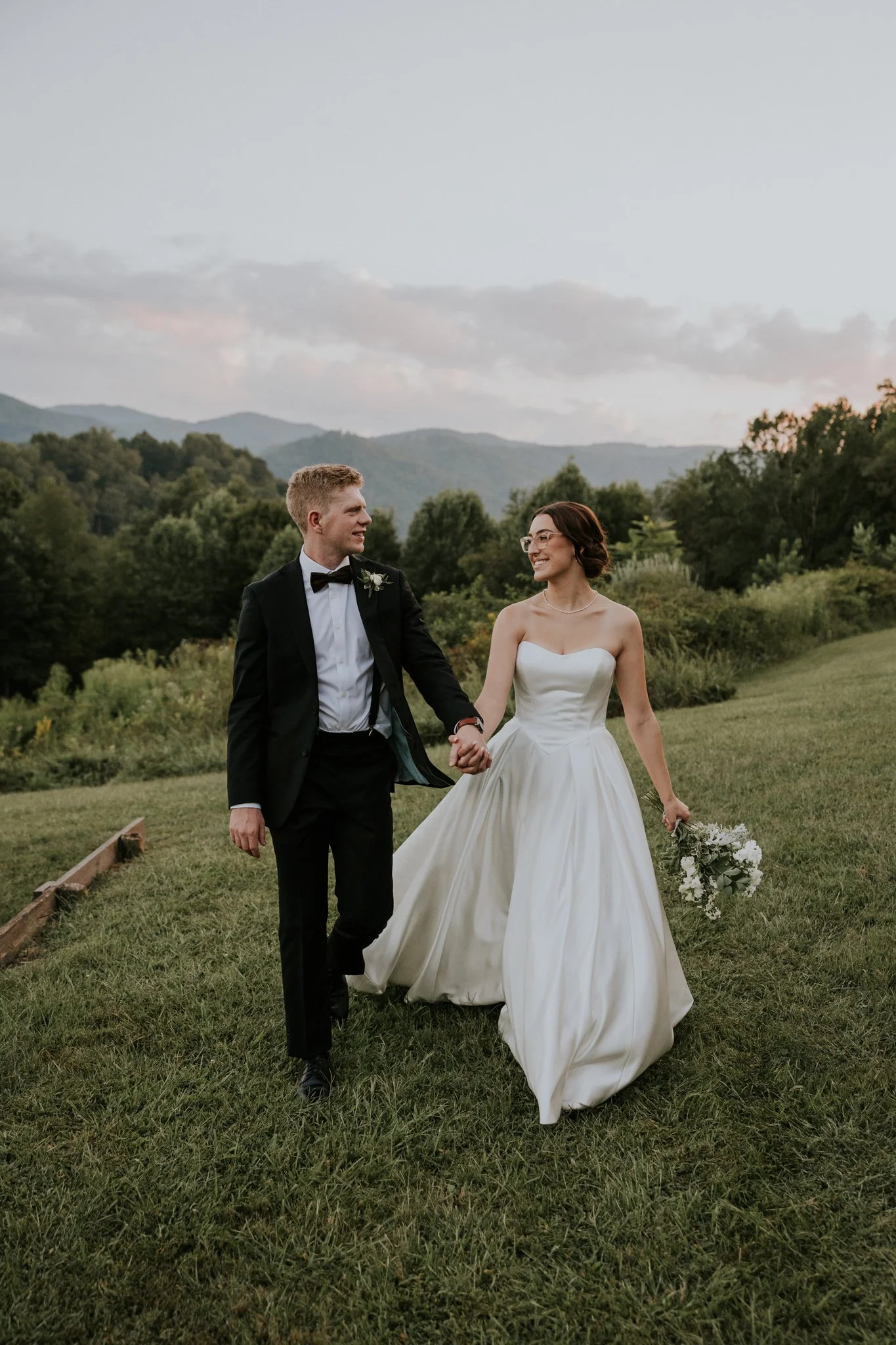 sugar-hollow-retreat-butler-tennessee-summer-elegant-classic-luxury-smoky-mountain-wedding-katy-sergent-photography-151.jpg