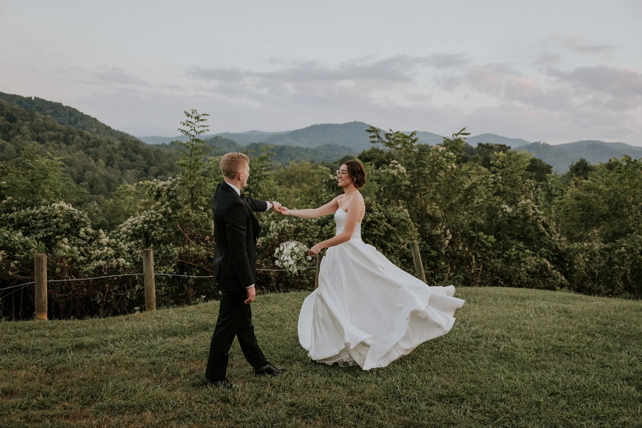 sugar-hollow-retreat-butler-tennessee-summer-elegant-classic-luxury-smoky-mountain-wedding-katy-sergent-photography-154.jpg