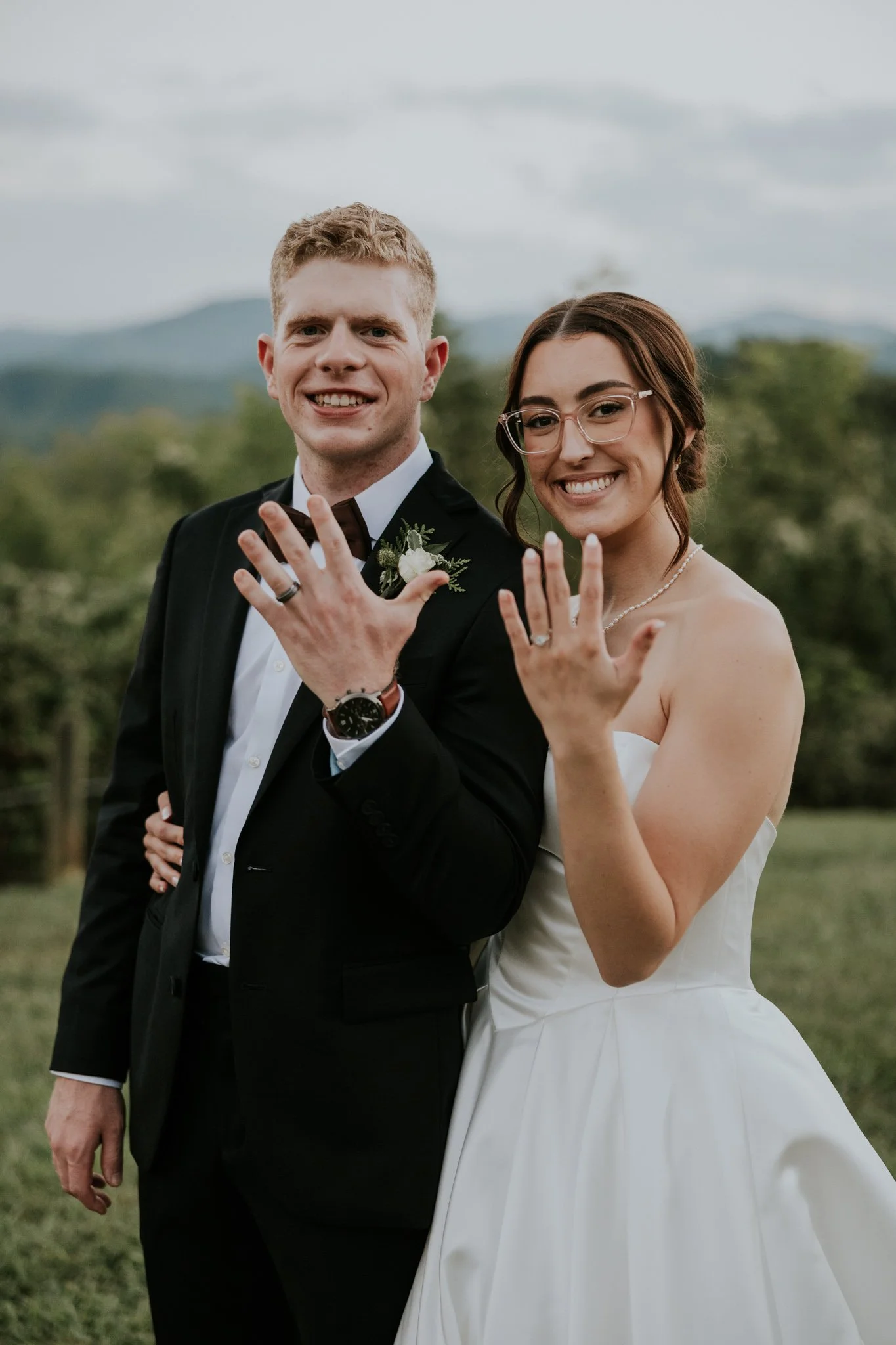 sugar-hollow-retreat-butler-tennessee-summer-elegant-classic-luxury-smoky-mountain-wedding-katy-sergent-photography-164.jpg