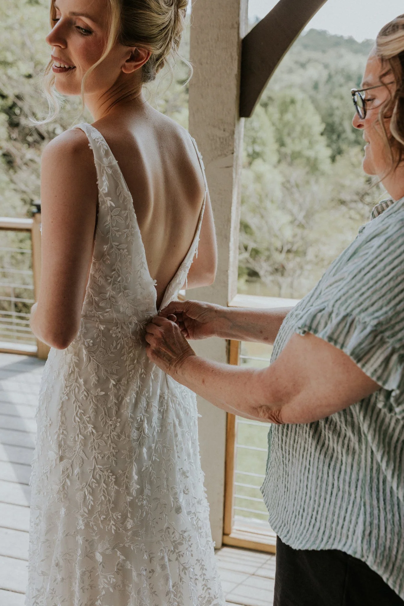 highland-brewing-asheville-north-carolina-wedding-mountain-adventurous-katy-sergent-photography-15.jpg