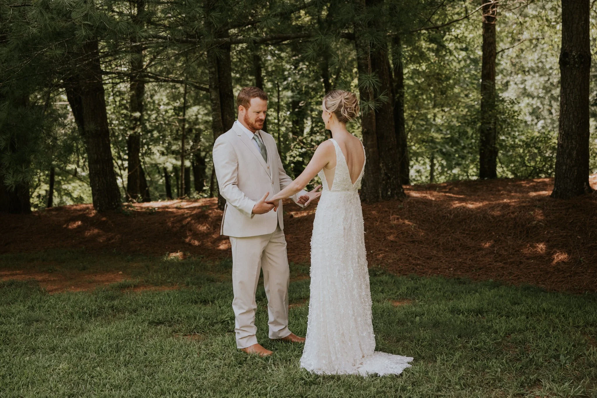 highland-brewing-asheville-north-carolina-wedding-mountain-adventurous-katy-sergent-photography-31.jpg