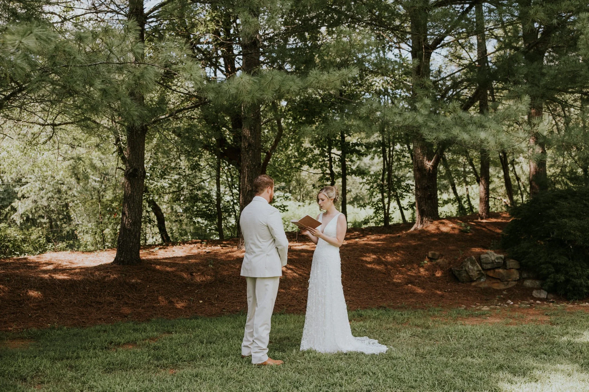 highland-brewing-asheville-north-carolina-wedding-mountain-adventurous-katy-sergent-photography-36.jpg