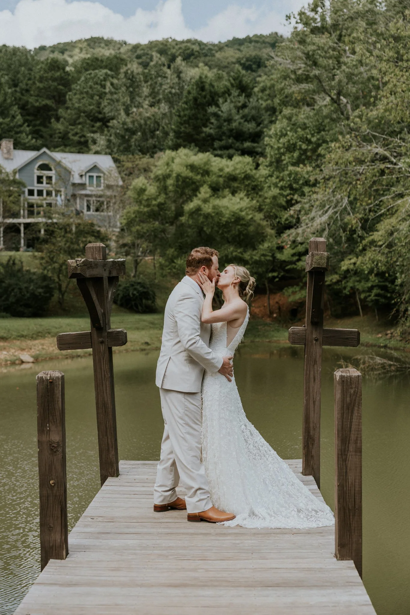 highland-brewing-asheville-north-carolina-wedding-mountain-adventurous-katy-sergent-photography-70.jpg