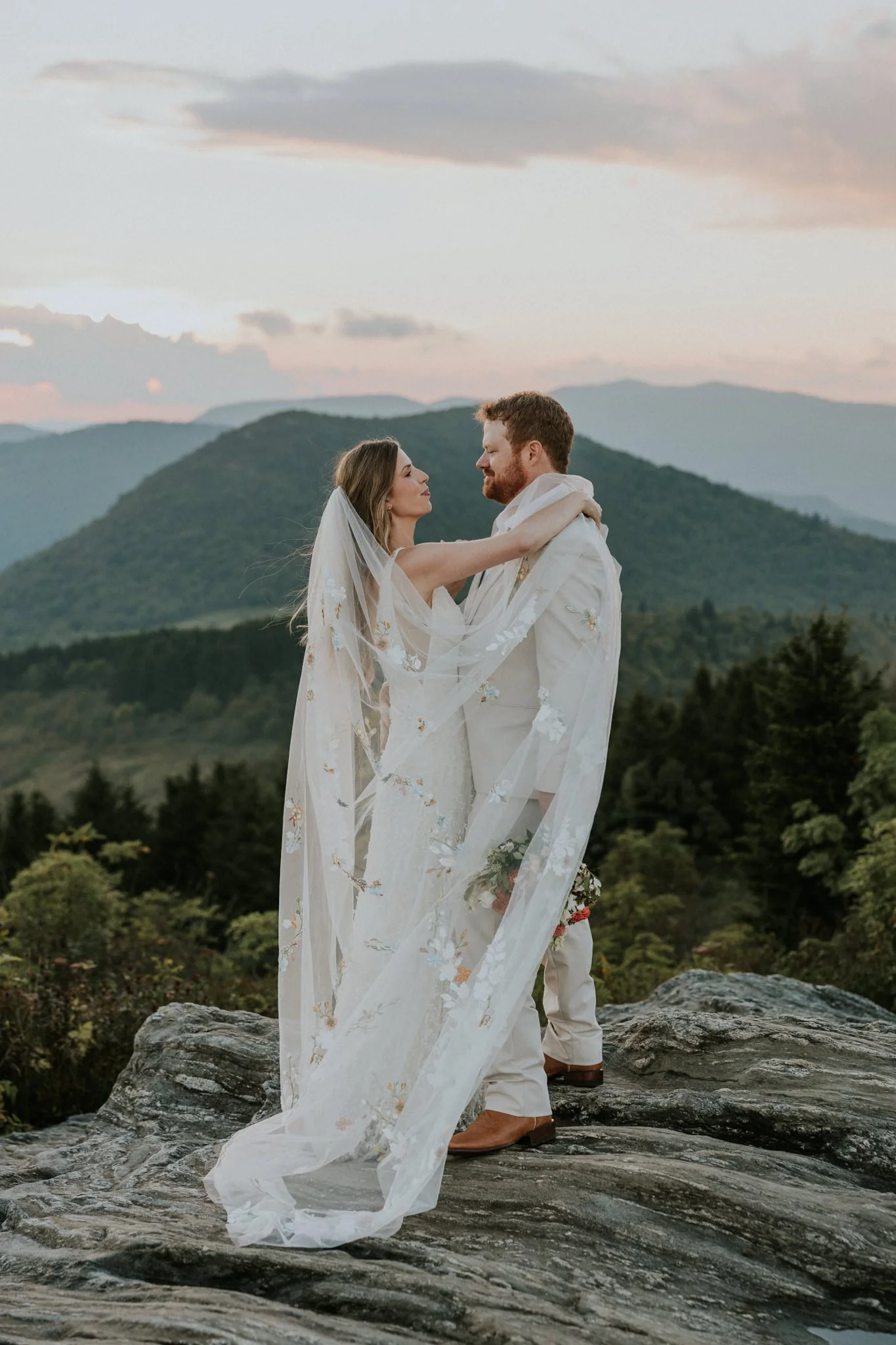 highland-brewing-asheville-north-carolina-wedding-mountain-adventurous-katy-sergent-photography-104.jpg