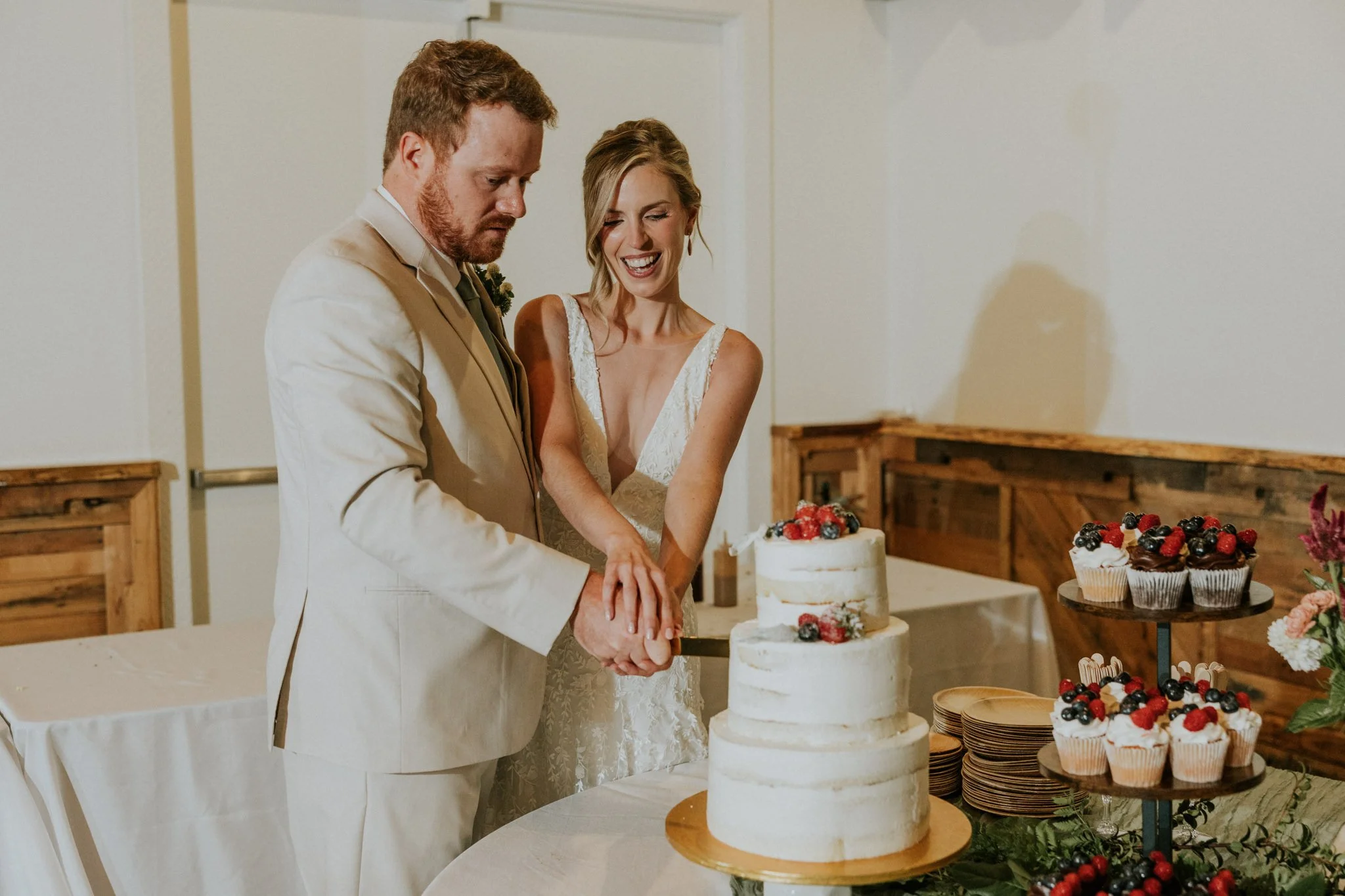 highland-brewing-asheville-north-carolina-wedding-mountain-adventurous-katy-sergent-photography-140.jpg