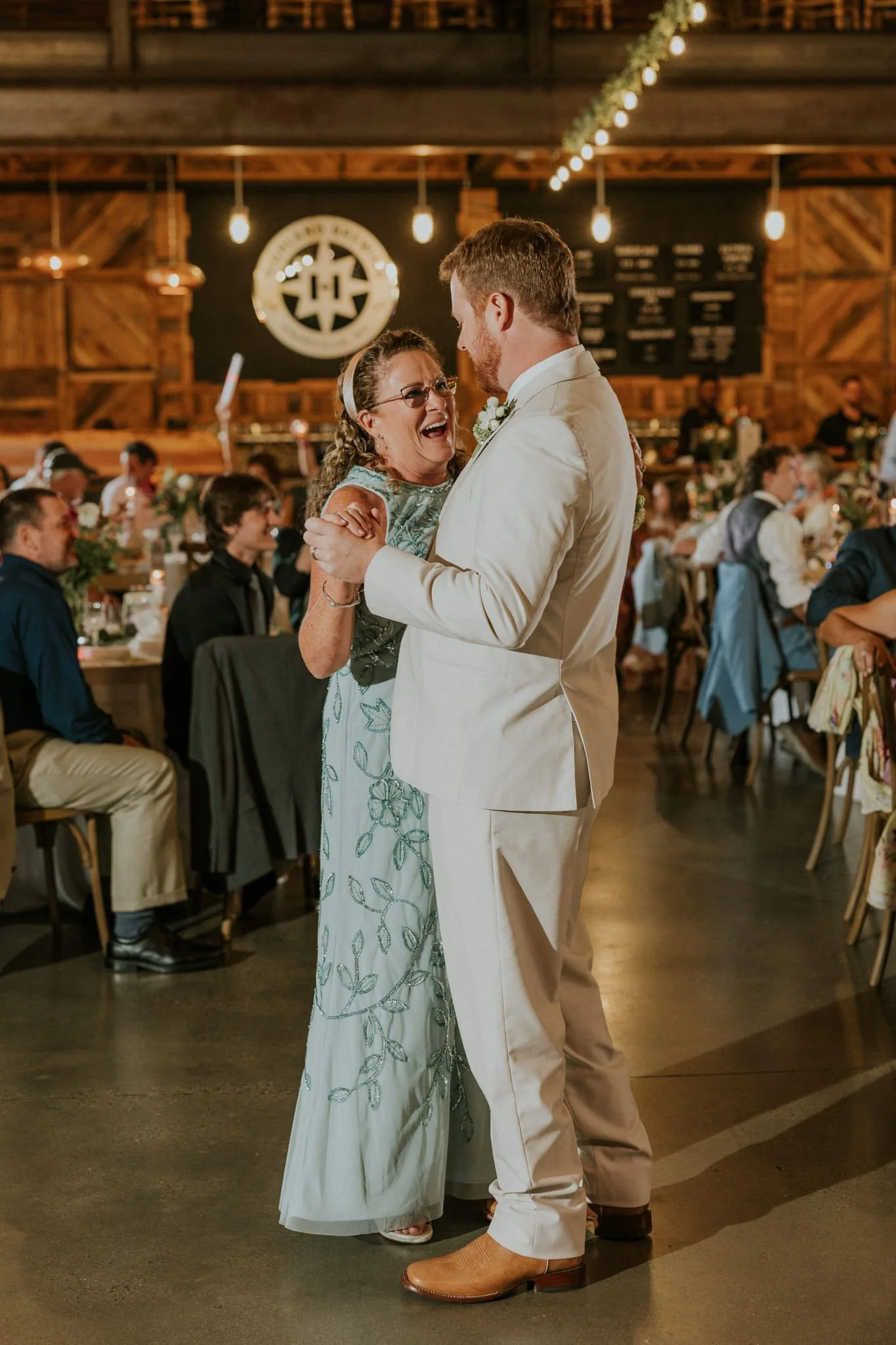 highland-brewing-asheville-north-carolina-wedding-mountain-adventurous-katy-sergent-photography-148.jpg