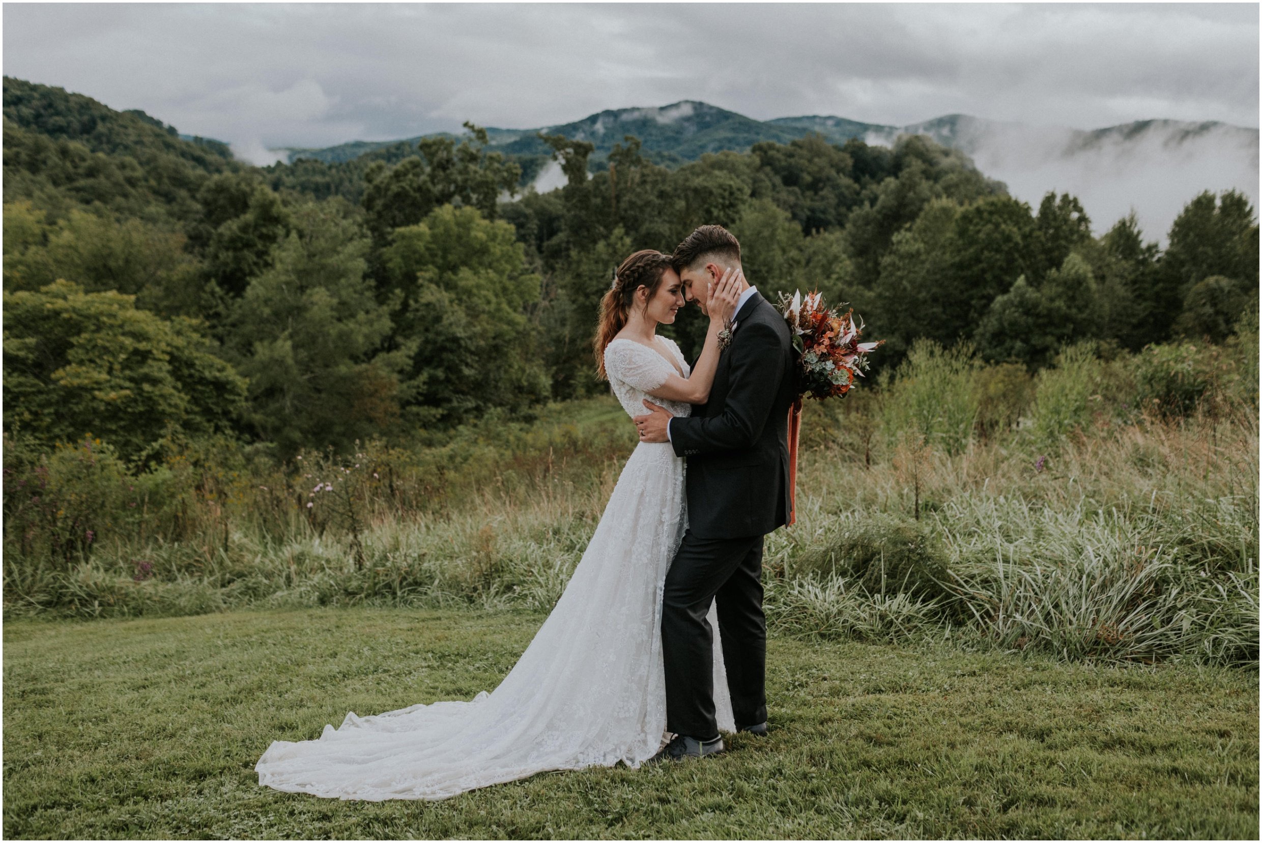 sugar-hollow-retreat-butler-tennessee-boone-north-carolina-tn-nc-mountain-wedding-venue-rustic-outdoors-adventurous_0003.jpg