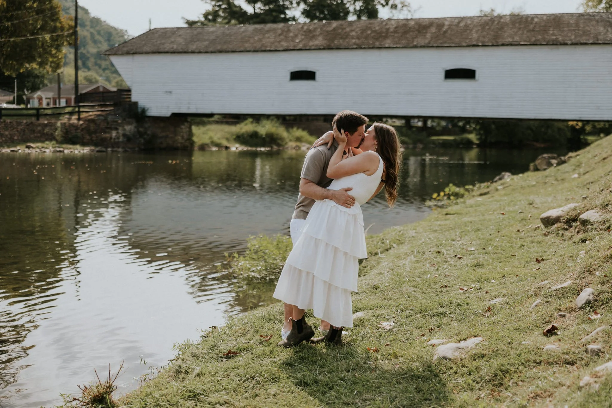johnson-city-elizabethton-knoxville-tennessee-downtown-coffee-engagement-session-katy-sergent-photography-wedding-photographer-50.jpg