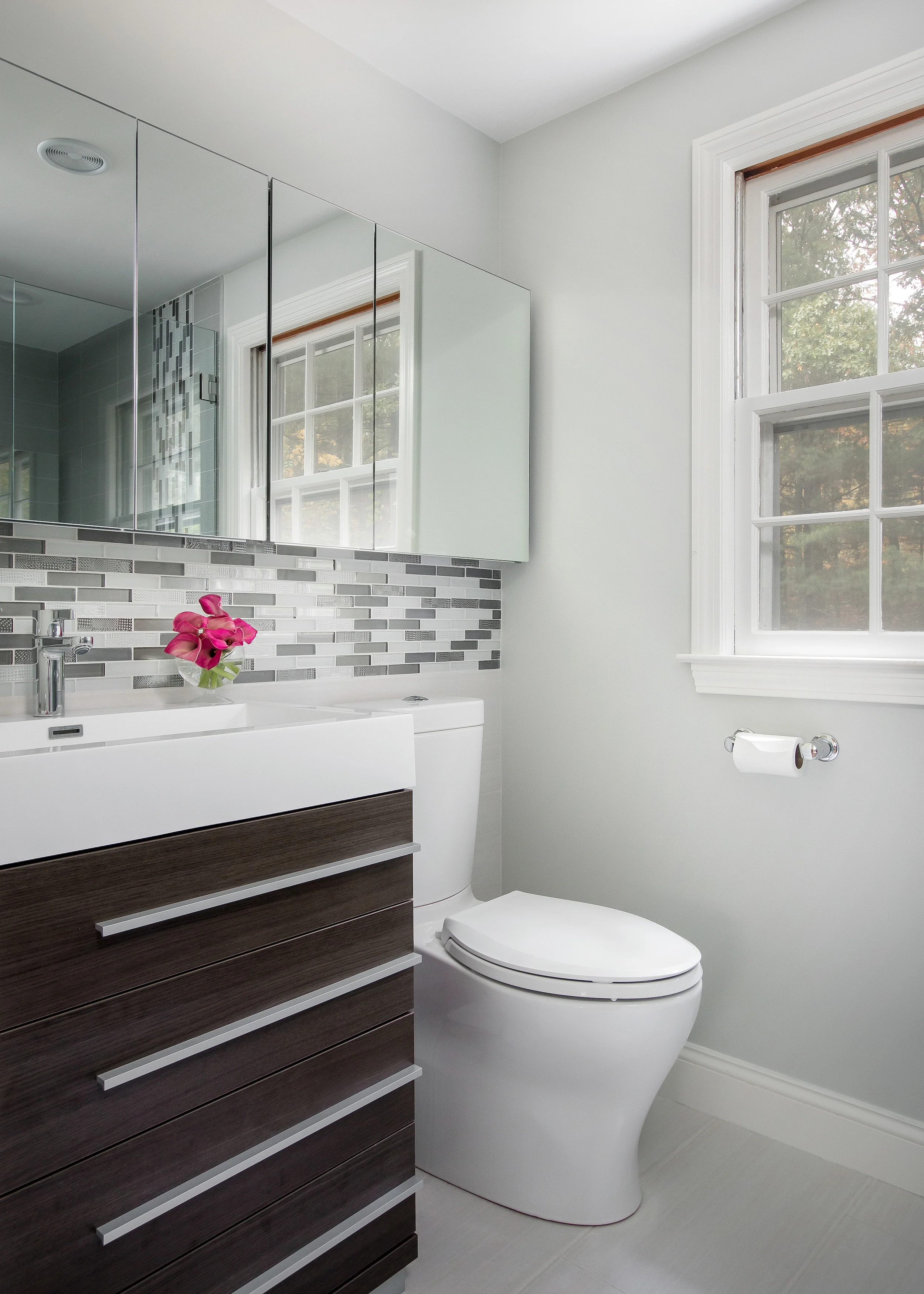 12-KitchenVisions-Master-Baths-Ensuite-Wayland.jpg