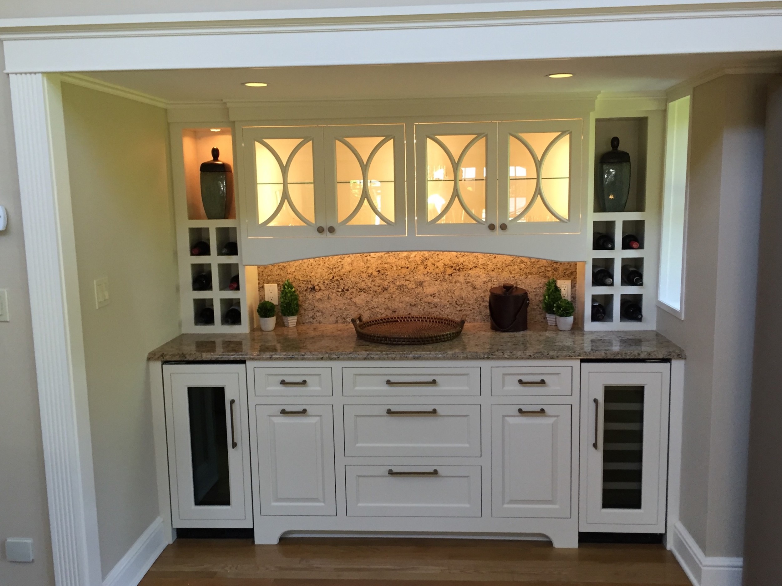 7-KitchenVisions-Built-in-Bar-Belmont.jpg