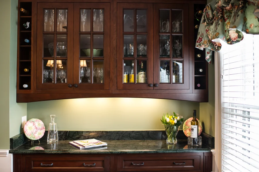 8-KitchenVisions-Dining-Room-Bar-Wellesley.jpg