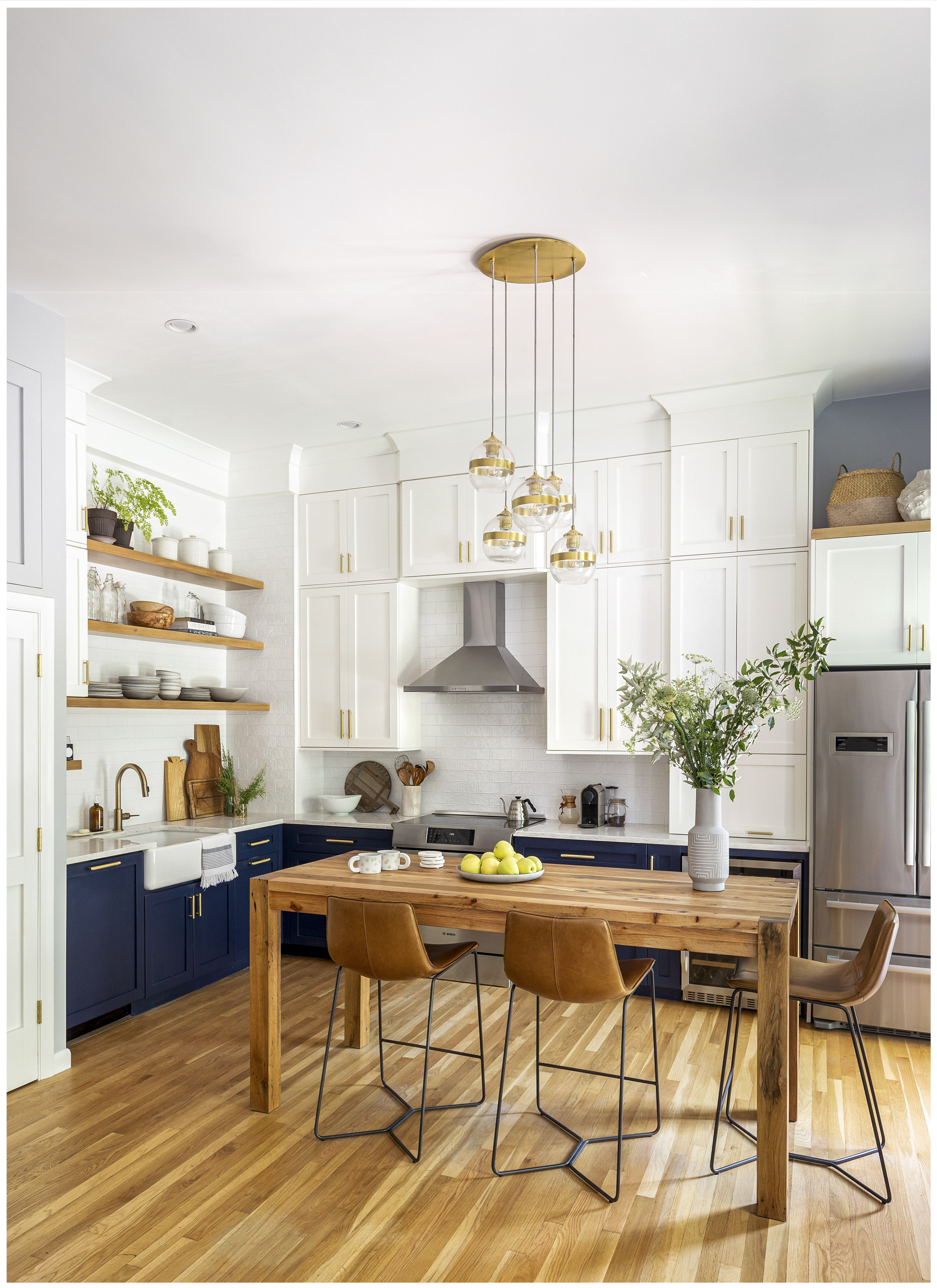 kitchenvisions-transitional-kitchen-south-end-boston-main-view.jpg