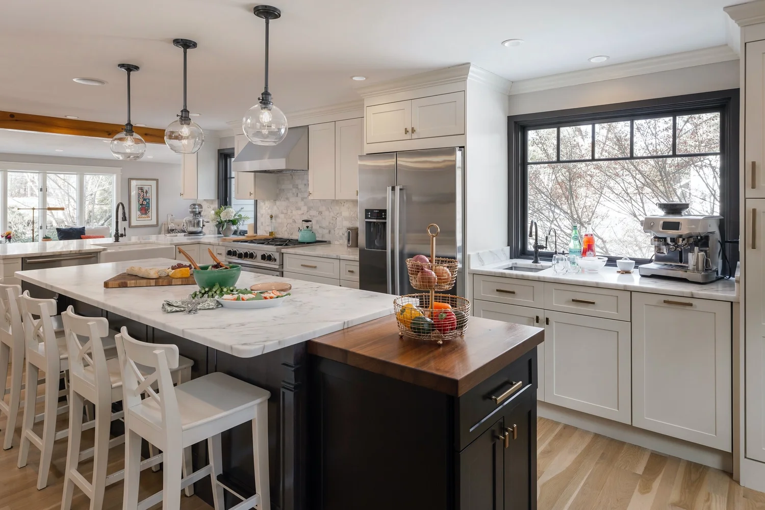island%2Bdining%2BWayland%2BKitchen%2BOpen%2Bto%2BFamily%2BRoom%2BKitchenVIsions%2BMetrowest%2BKitchen%2BDesigner%2BSpace%2BPlanner.jpg