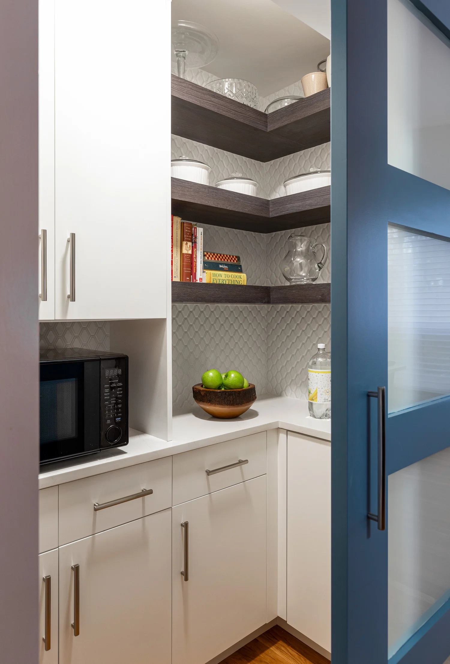 Newton+Mid-Century+kitchen+Pantry+interior+view+KITCHENVISIONS+kitchen+bath+designers+space+planners_07.jpg