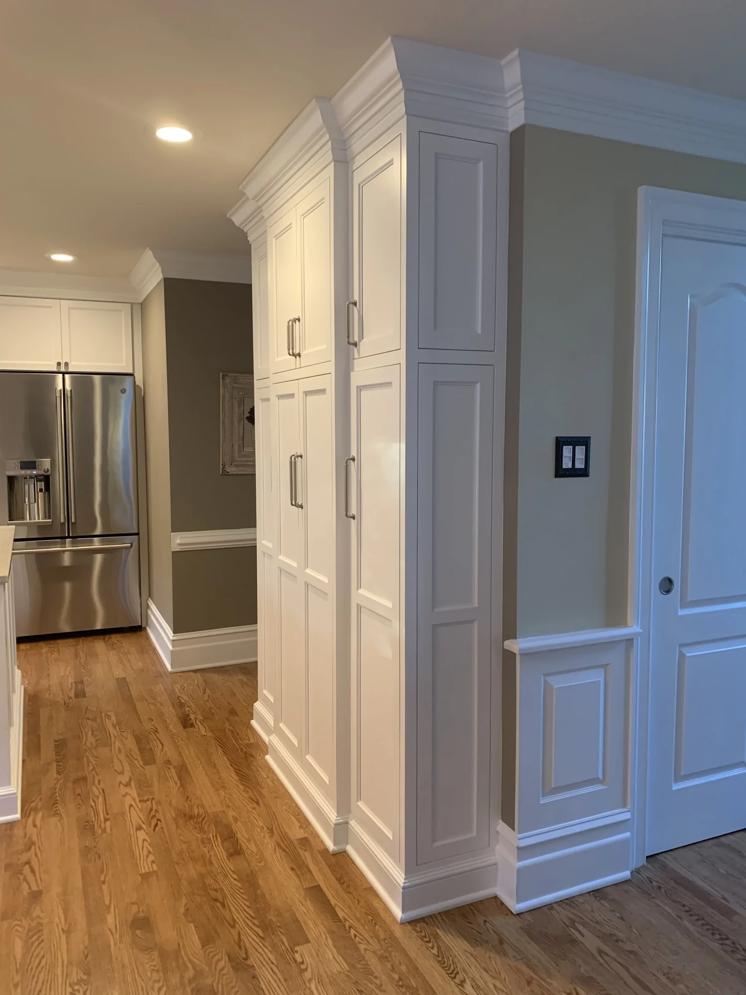 Shallow+kitchen+pantry+KITCHENVISIONS+kitchen+bath+designers+residential+space+planners.jpg