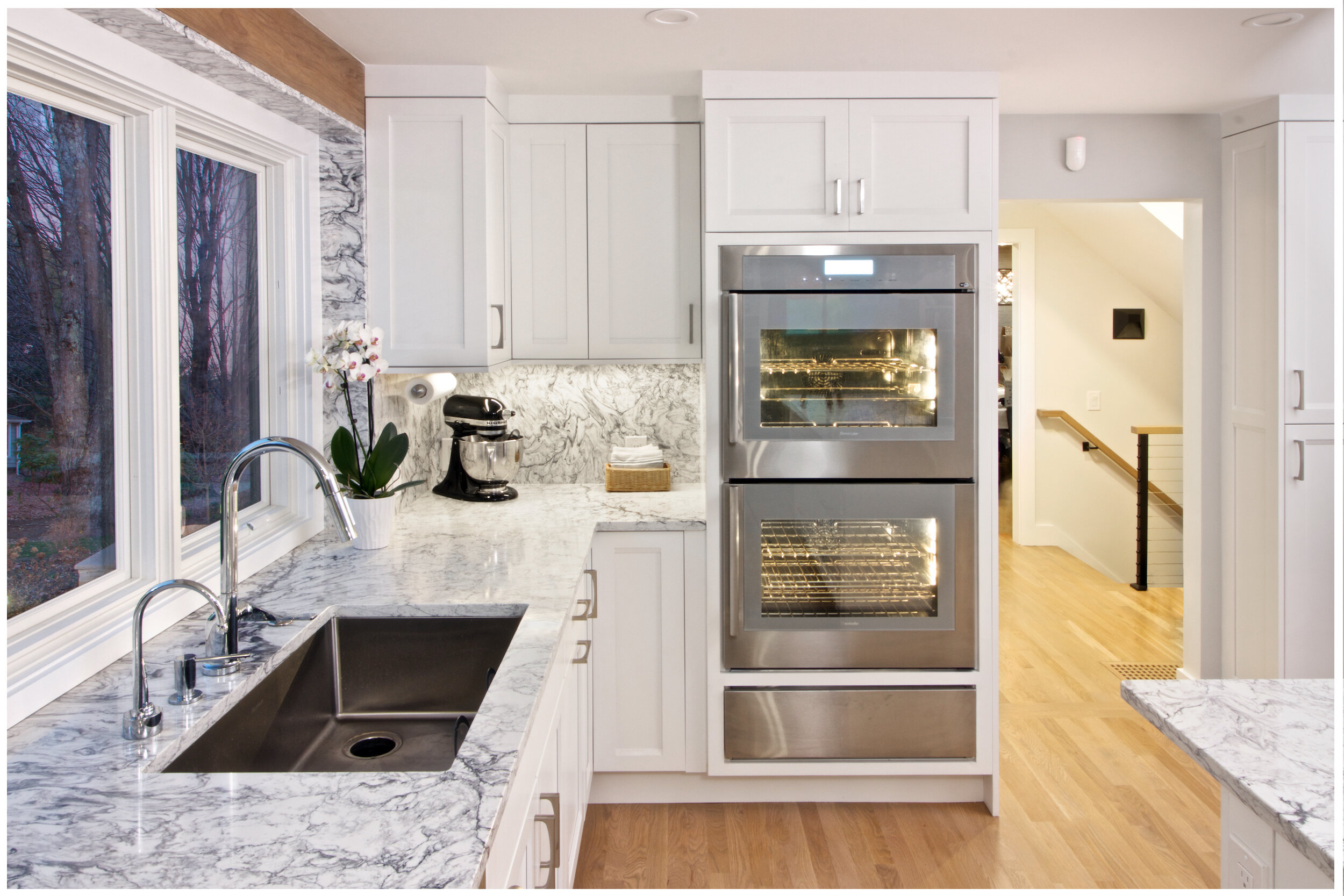 32 Kitchen Cabinets Around Refrigerator For More Storage Space  Farmhouse  kitchen design, Modern kitchen cabinets, Modern farmhouse kitchens