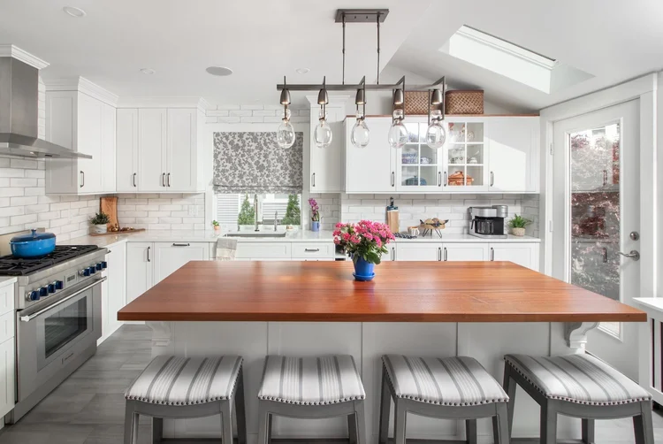 Kitchen Island Lighting: What Suits Your Tastes?