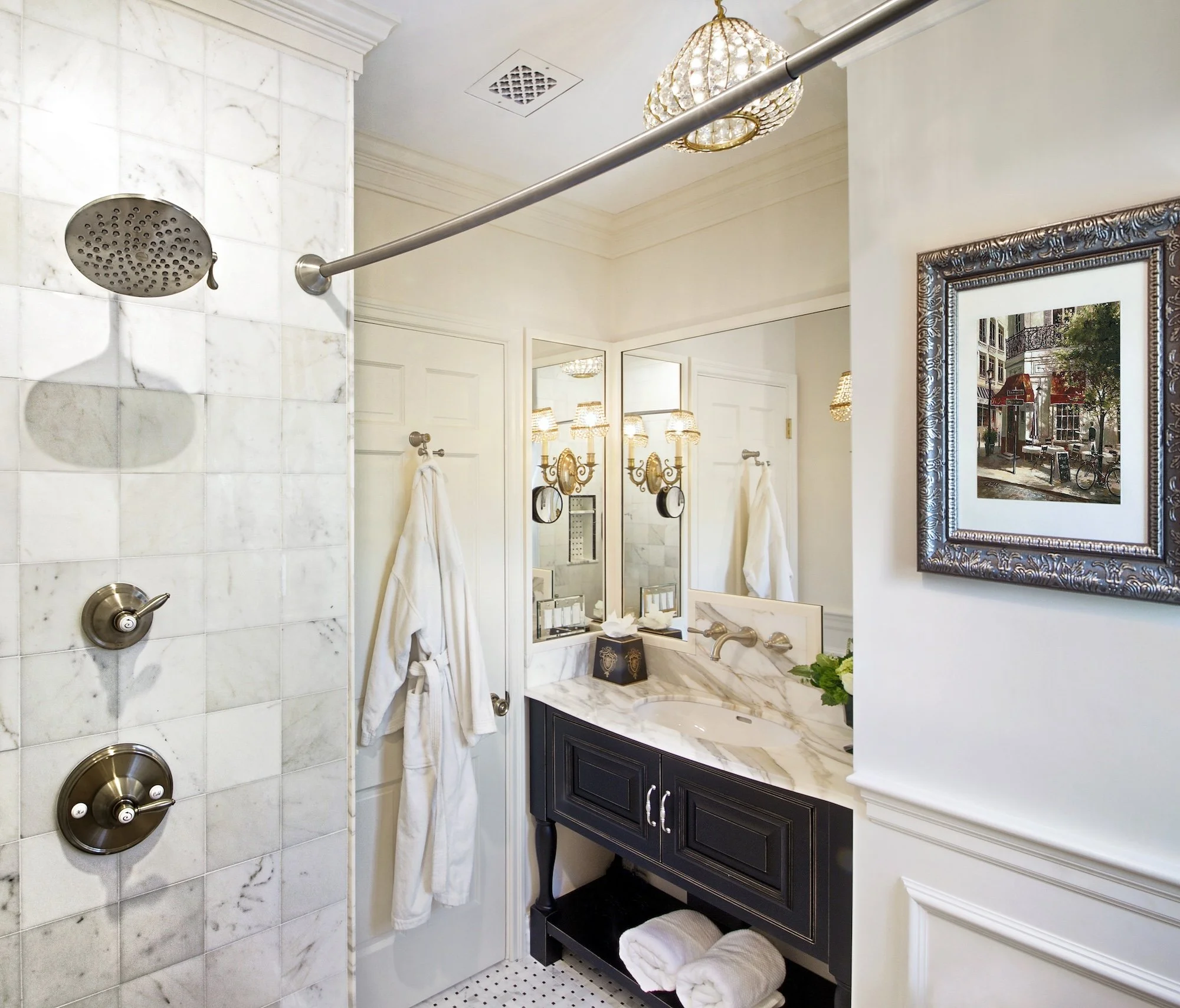 Small Bathroom? No Problem! Space-Saving Remodeling Ideas