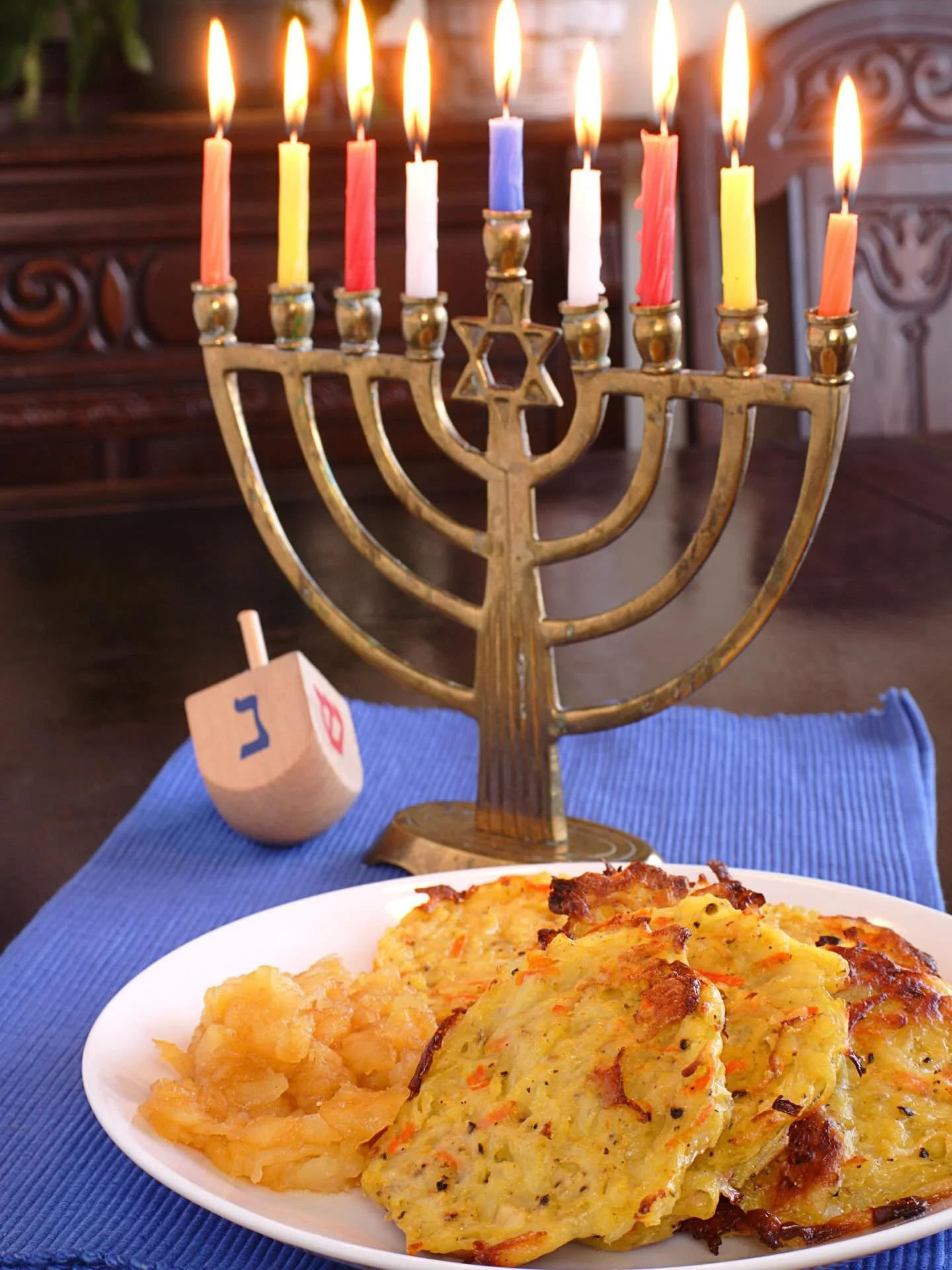 FESTIVAL OF LIGHT | Happy Hanukkah to all who observe. Here are two ways to make a holiday favorite - potato latkes. Easy potato latkes or EASIER potato latkes. Guess which is our favorite? 

Easy Hanukkah Potato Latkes recipe by http://momsdish.com
