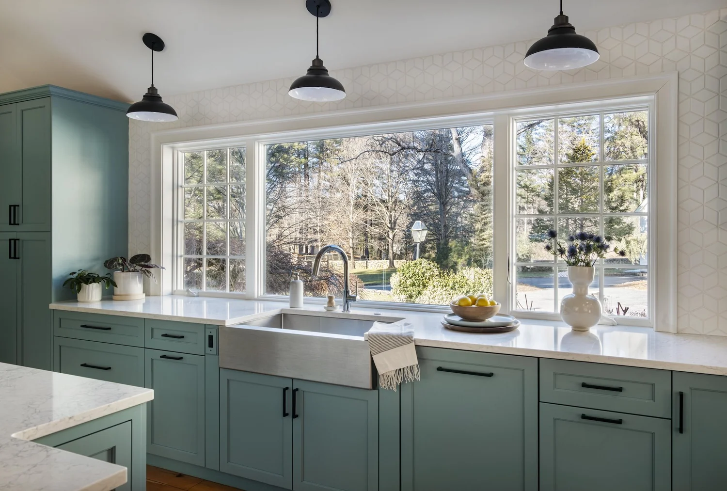 Kitchen Color Trends for 2026: What’s In, What’s Out?
