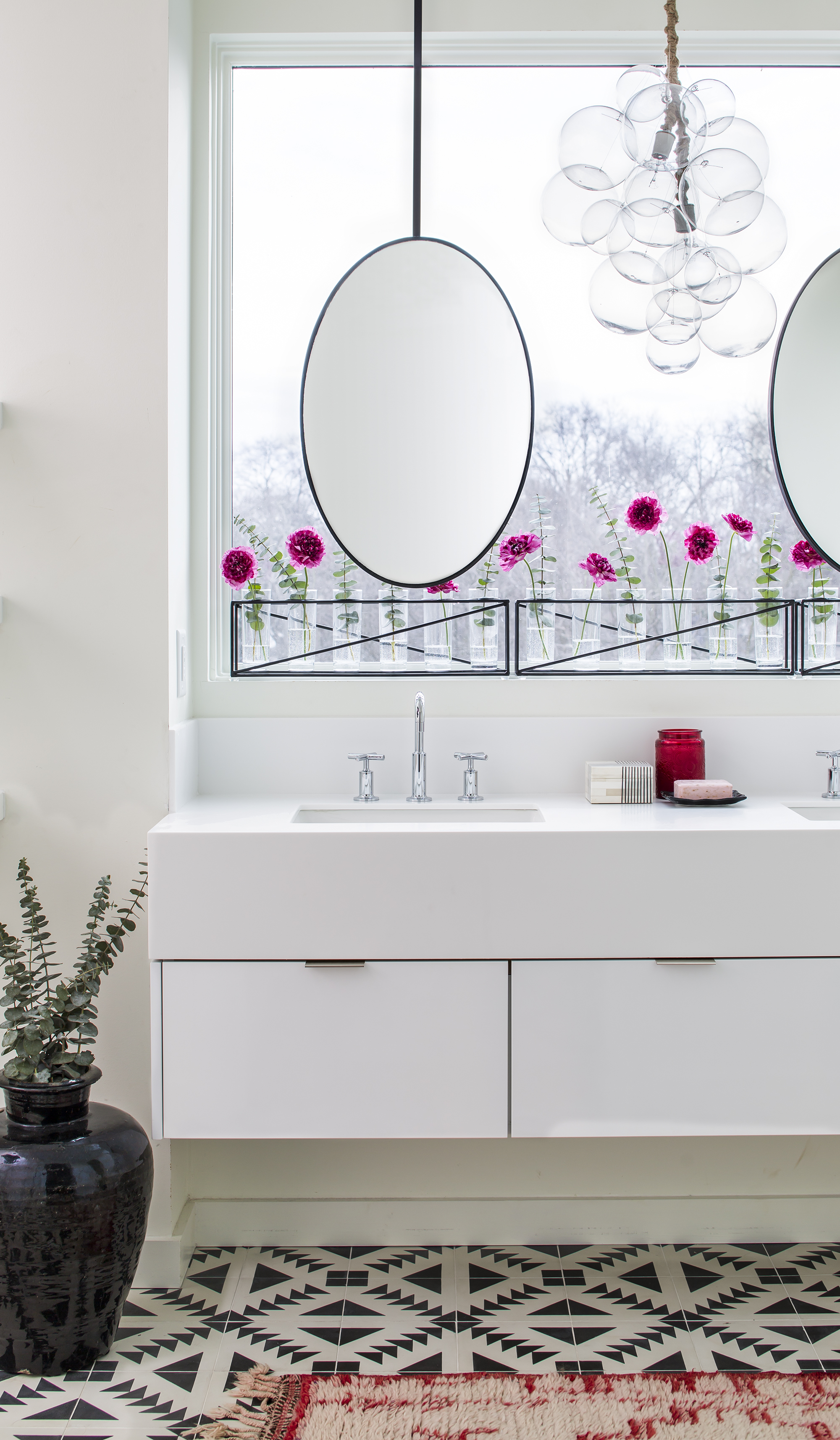 modern on connecticut ave master bath | jeff herr photography