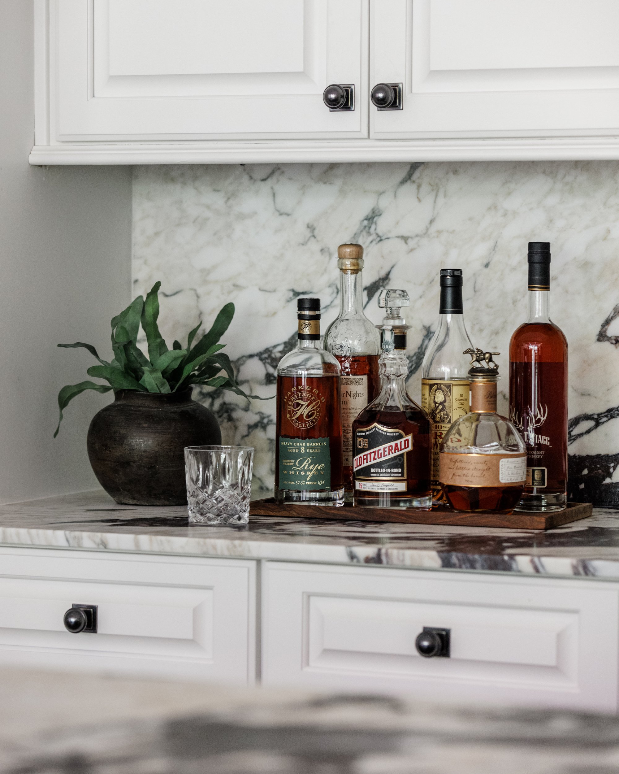 south tuxedo park kitchen remodel | kitchen bar | lauren chambers interiors photography