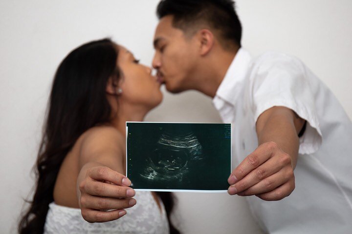 A few shots from @khristinegee and @rickmedalle&rsquo;s maternity shoot! This was my first venture into shooting this type of photography, and I think it went extremely well. Congratulations to the happy parents!
.
.
.
#maternityphotography #indoorph
