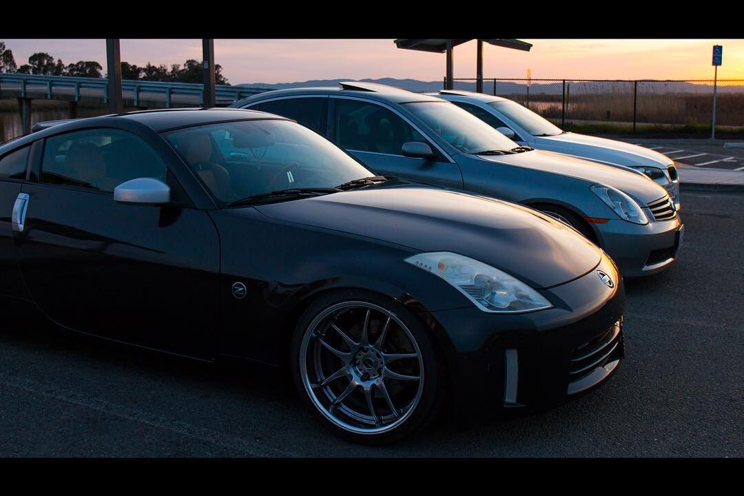 Quick #goldenhour photo shoot with the @tunermob gang at #GrizzlyIsland in #Suisun. Got an exciting surprise coming up pretty soon that we also did at this shoot 😏
.
.
.
#Nissan #350z #infiniti #G35 ##BMW #e92335i #cars