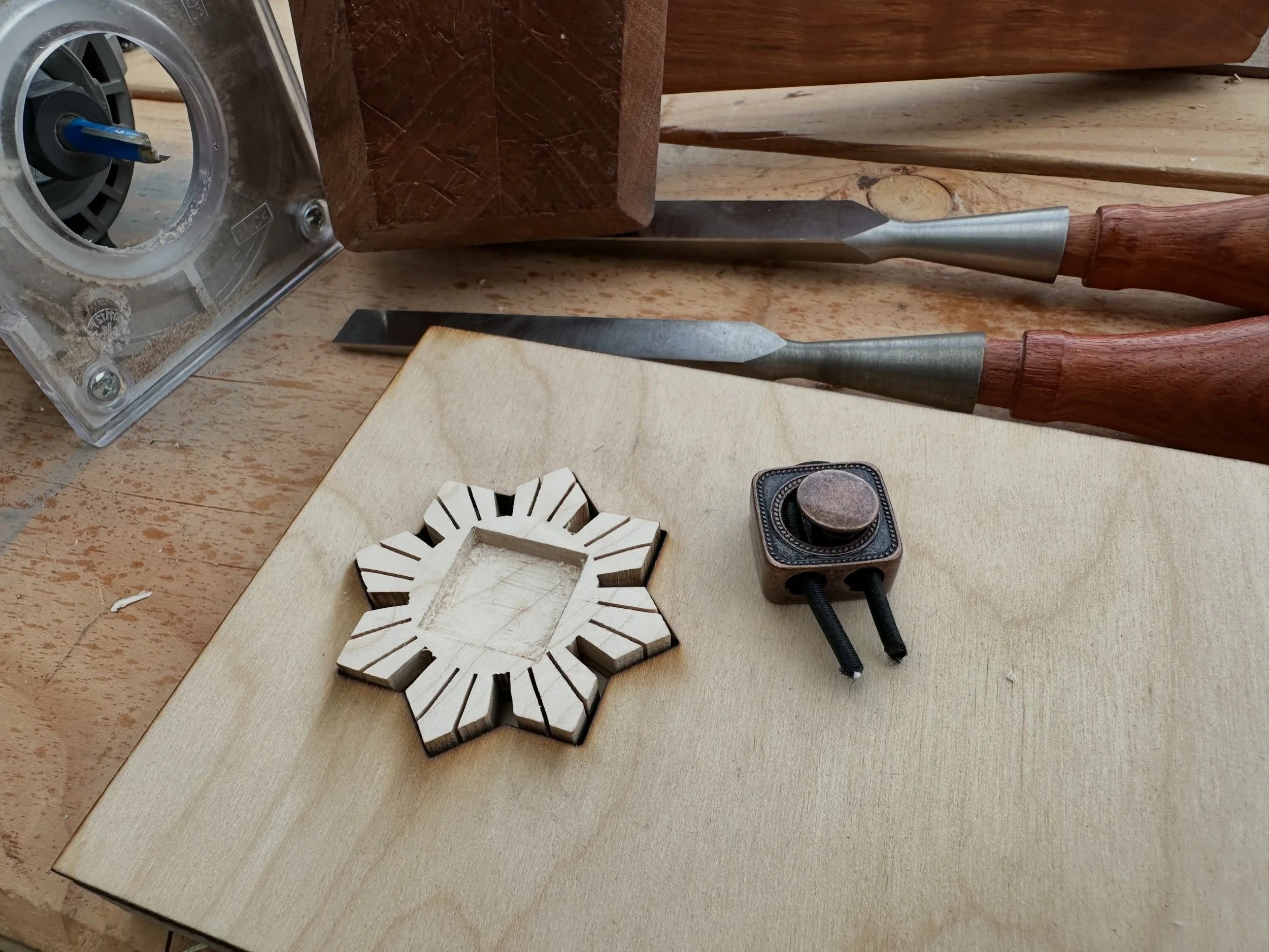 A little peek behind the curtain to see how the sausage gets made on my mortised hardware Araw bolo ties. I designed a jig that lets me route out most of the mortise, then I use a couple of chisels to precisely chop out the rest of the waste. The res