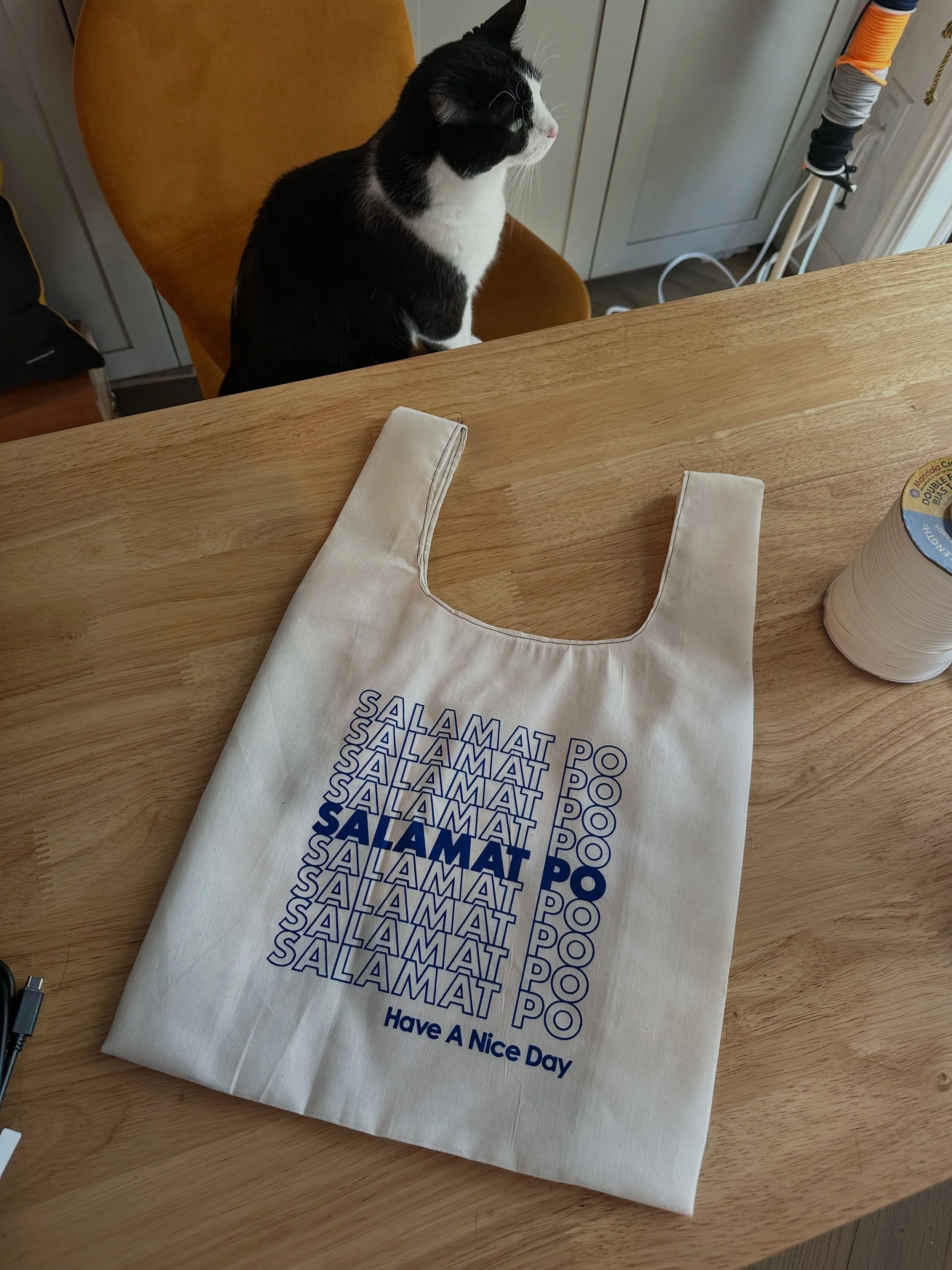 Prototype of a tote that @sewkwirky.studios will be making for @filipinoislandfestalameda in early October! Is it🔥 tho?? Would you cop??