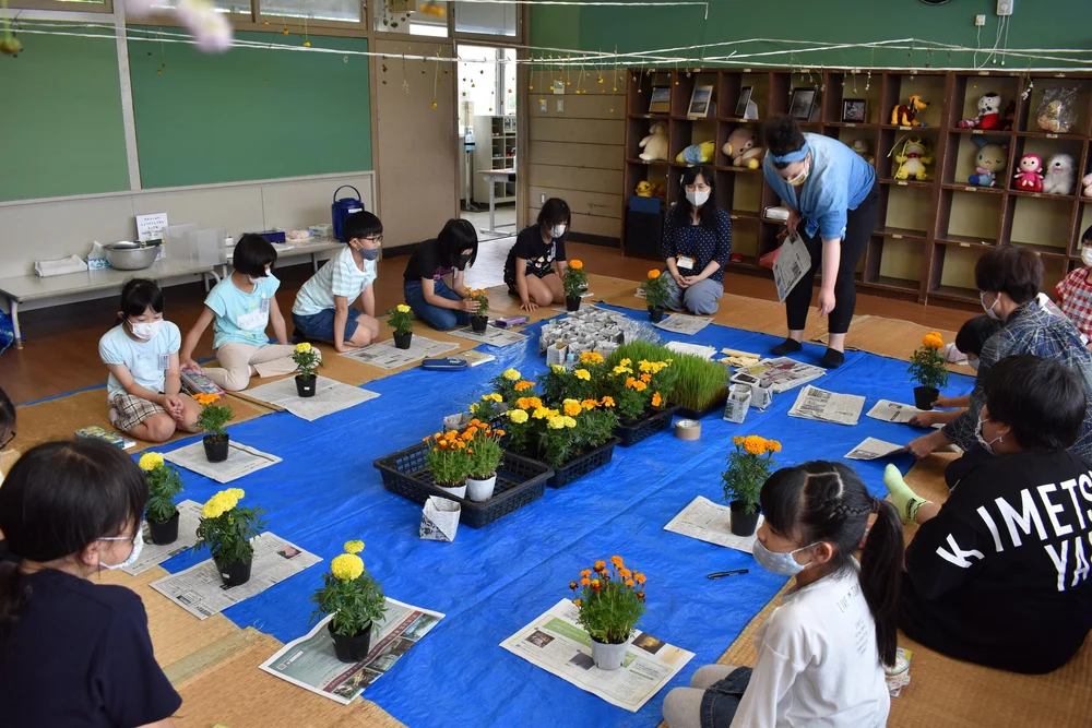 Planting marigolds.jpeg