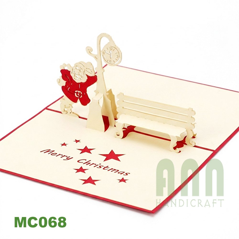 MC068_Santa-&-bench-01.jpg