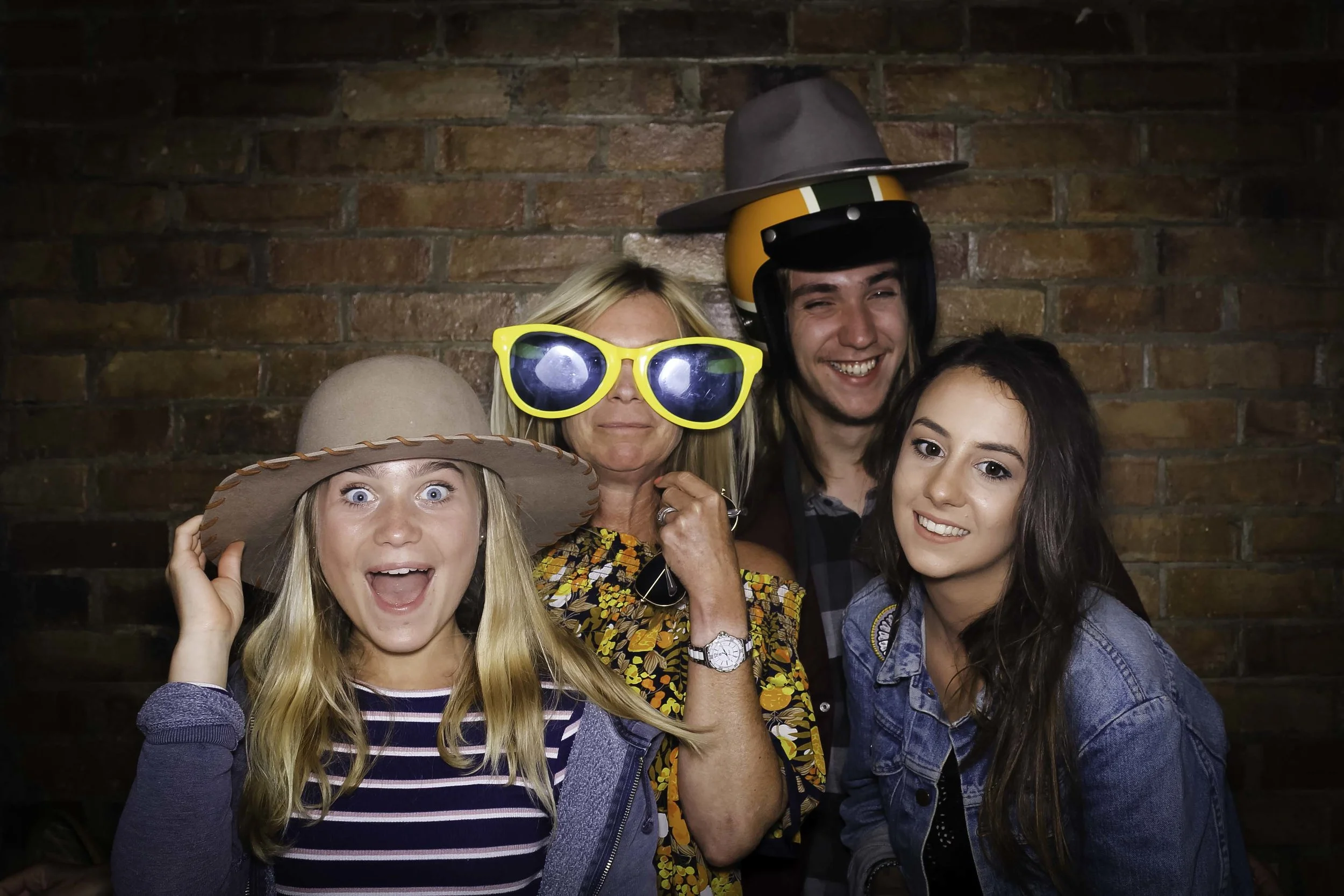 coast_photo_booth_sm-55.jpg
