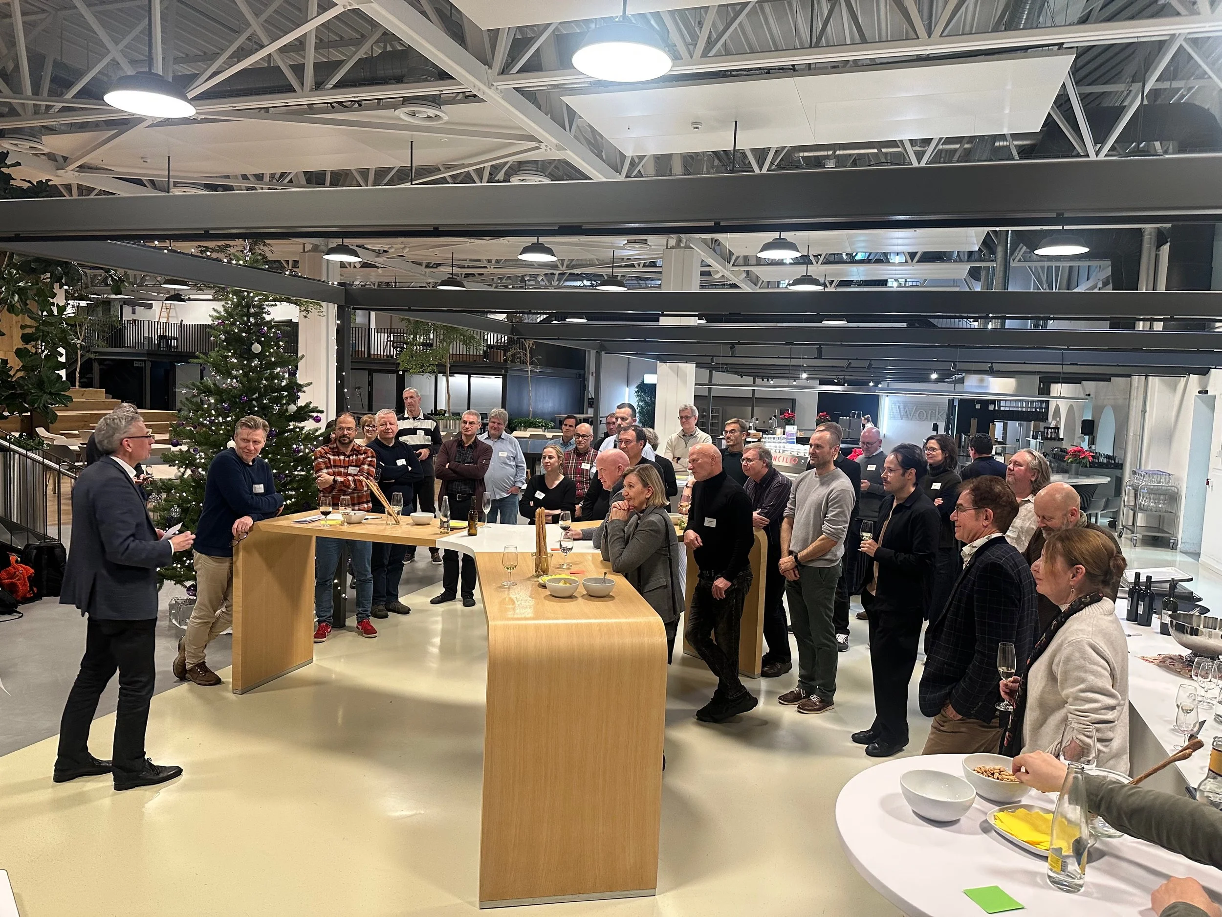 2025-11-27-uxMgmt-Vernissage - 2.jpeg