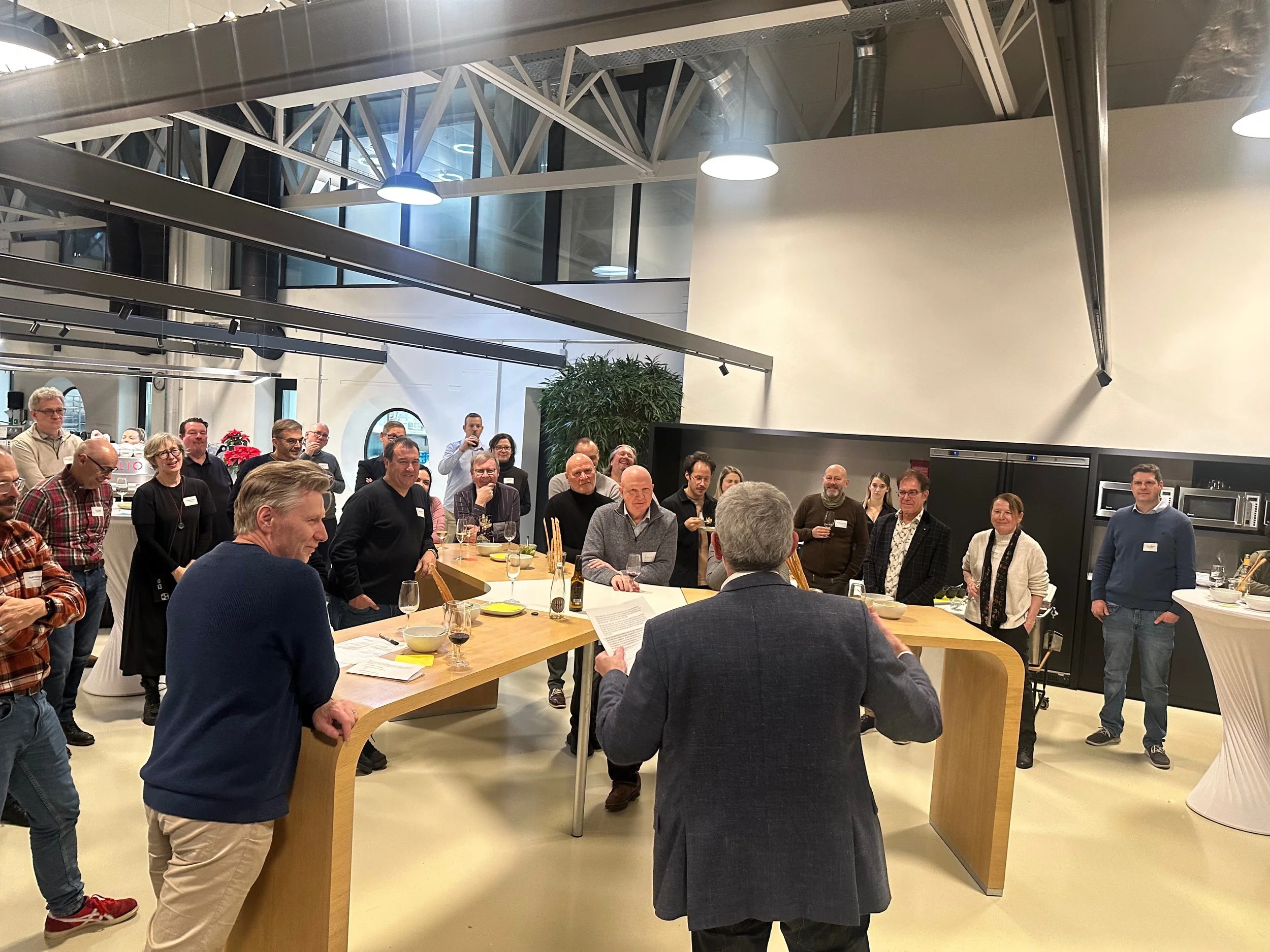 2025-11-27-uxMgmt-Vernissage - 4.jpeg