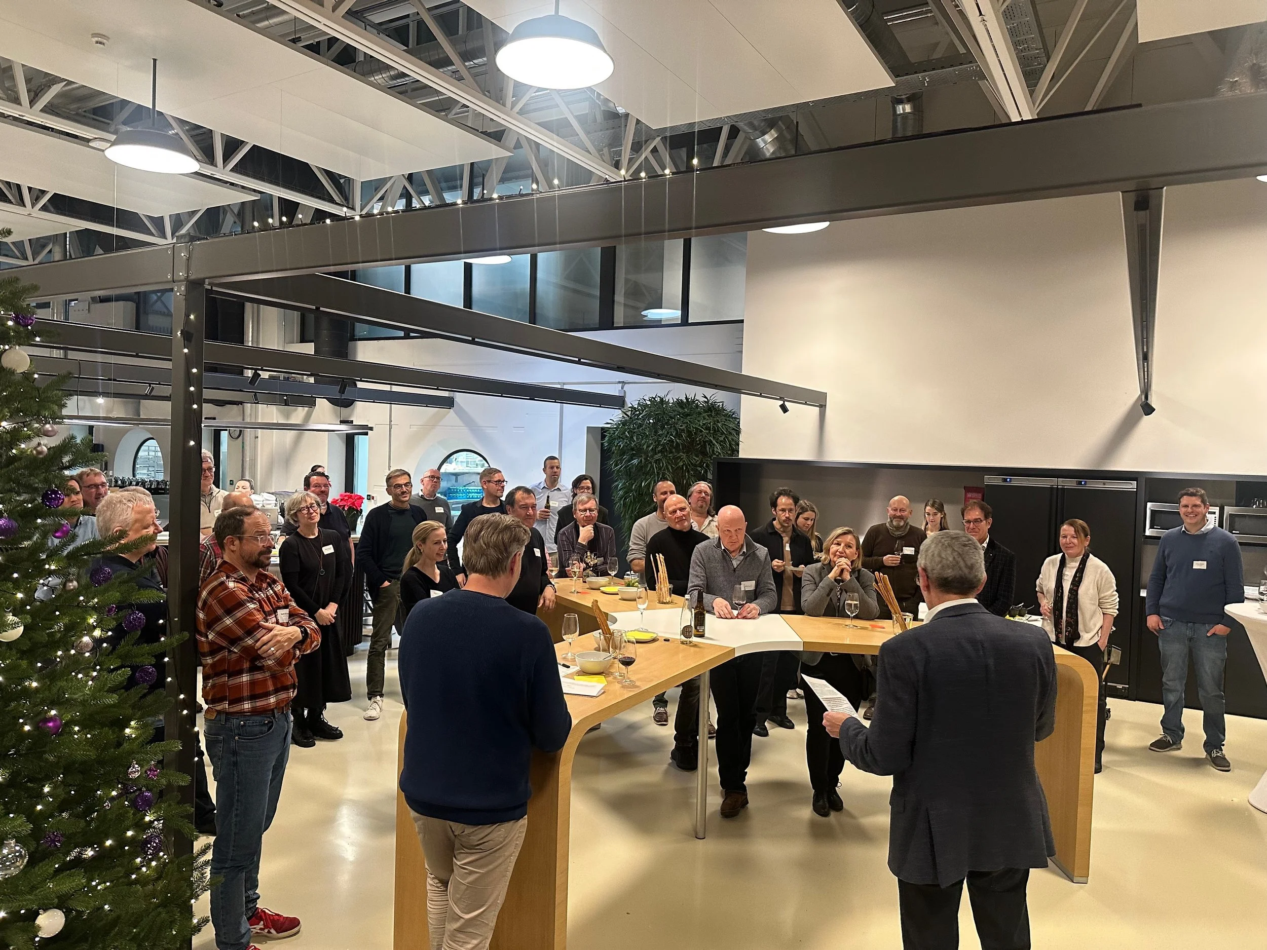 2025-11-27-uxMgmt-Vernissage - 5.jpeg