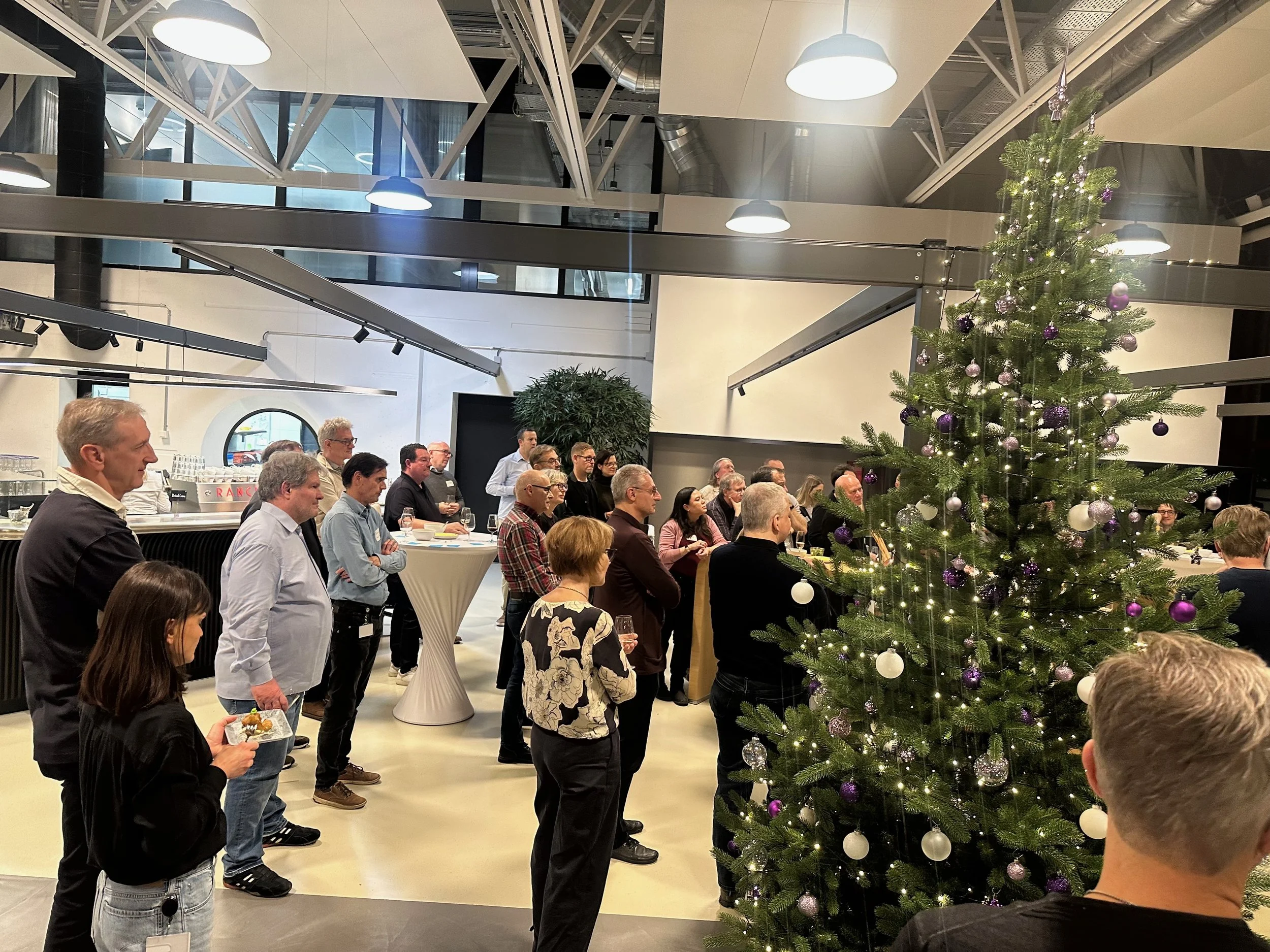 2025-11-27-uxMgmt-Vernissage - 6.jpeg