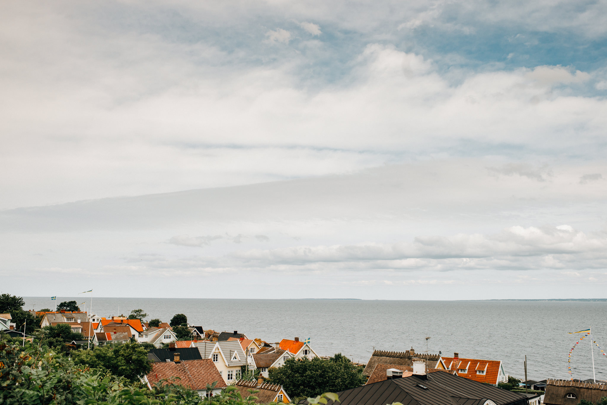 intimt-bröllop-mölle-kapell-rusthållaregården-arild-bröllopsfotograf-skåne-aase-pouline1.jpg