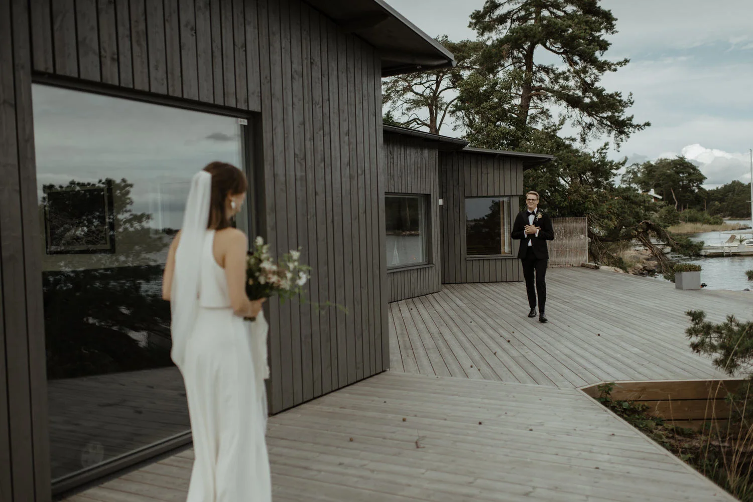 Känslosam first look på bröllop i Norrköping