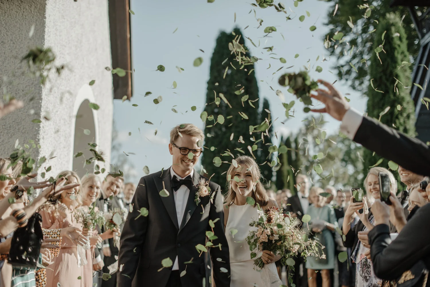 Green leaves as wedding confetti
