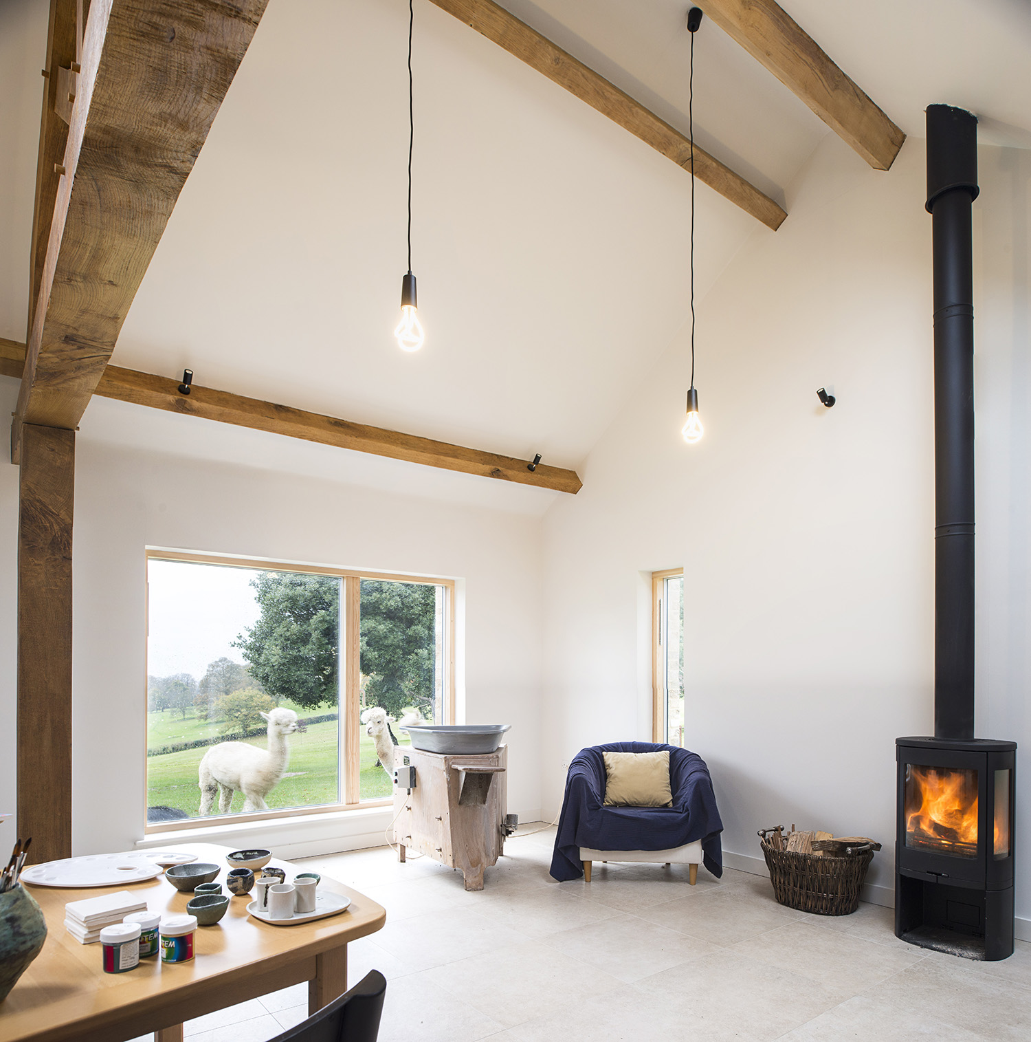 The Old Barn + Stables / Mclean Quinlan
