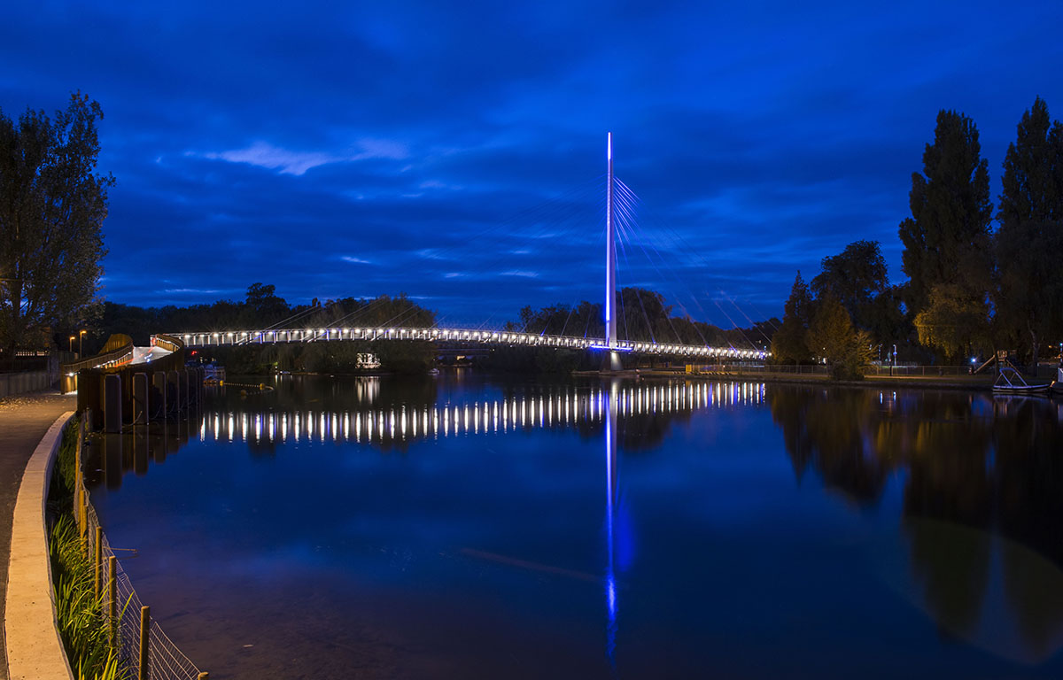 Christchurch Bridge / Design Engine Architects