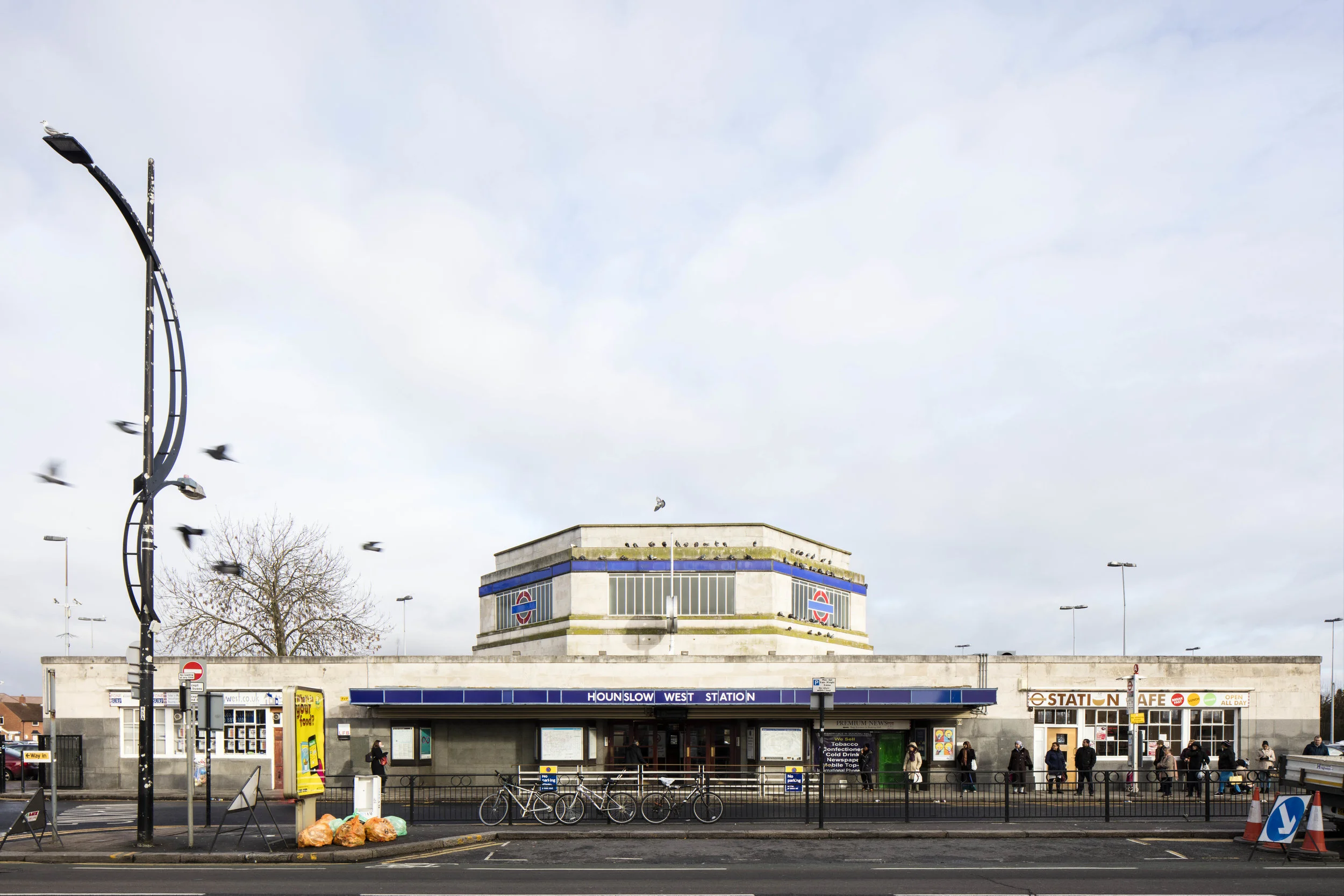 The Architecture of the Underground / Hounslow West Station.
