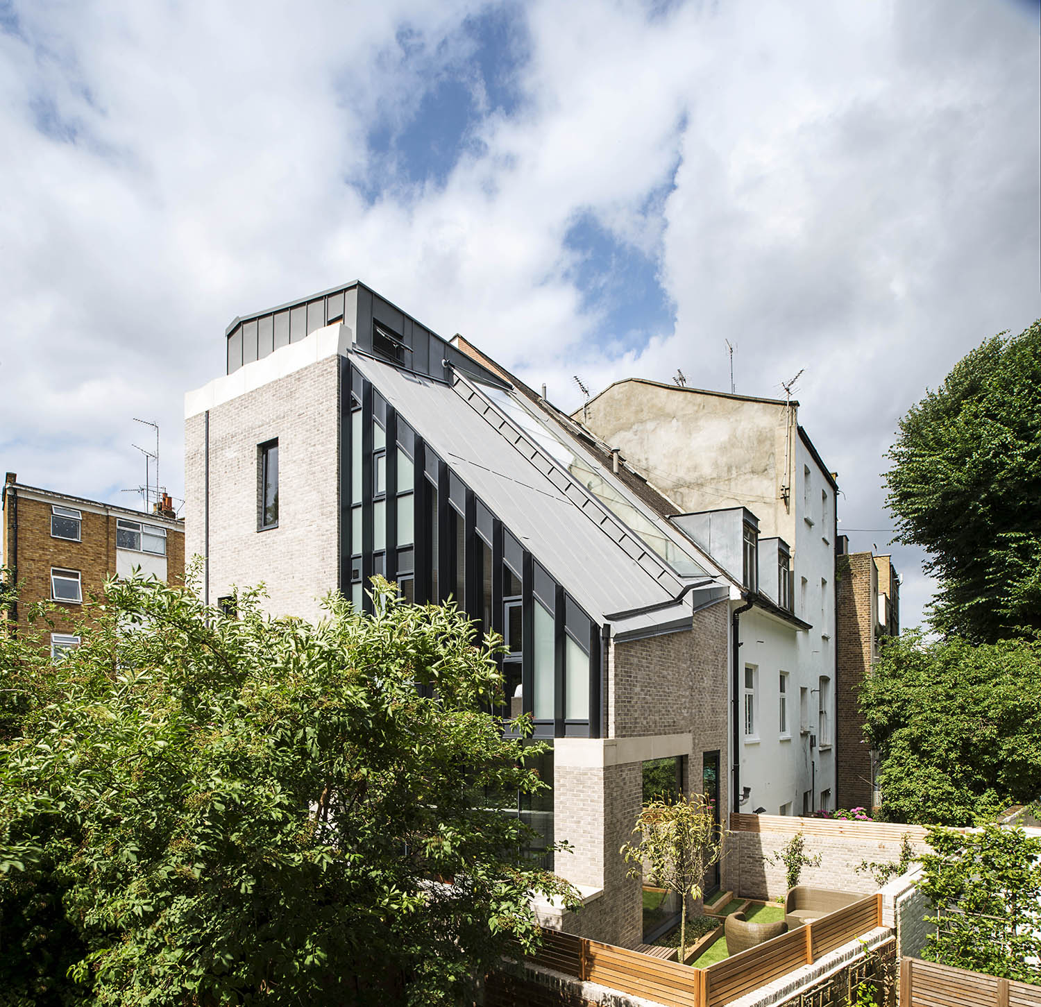 The Tailored House / Liddicoat & Goldhill.